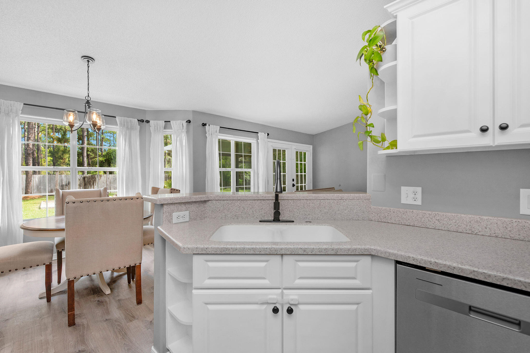 HOLLEY BY THE SEA - Residential
