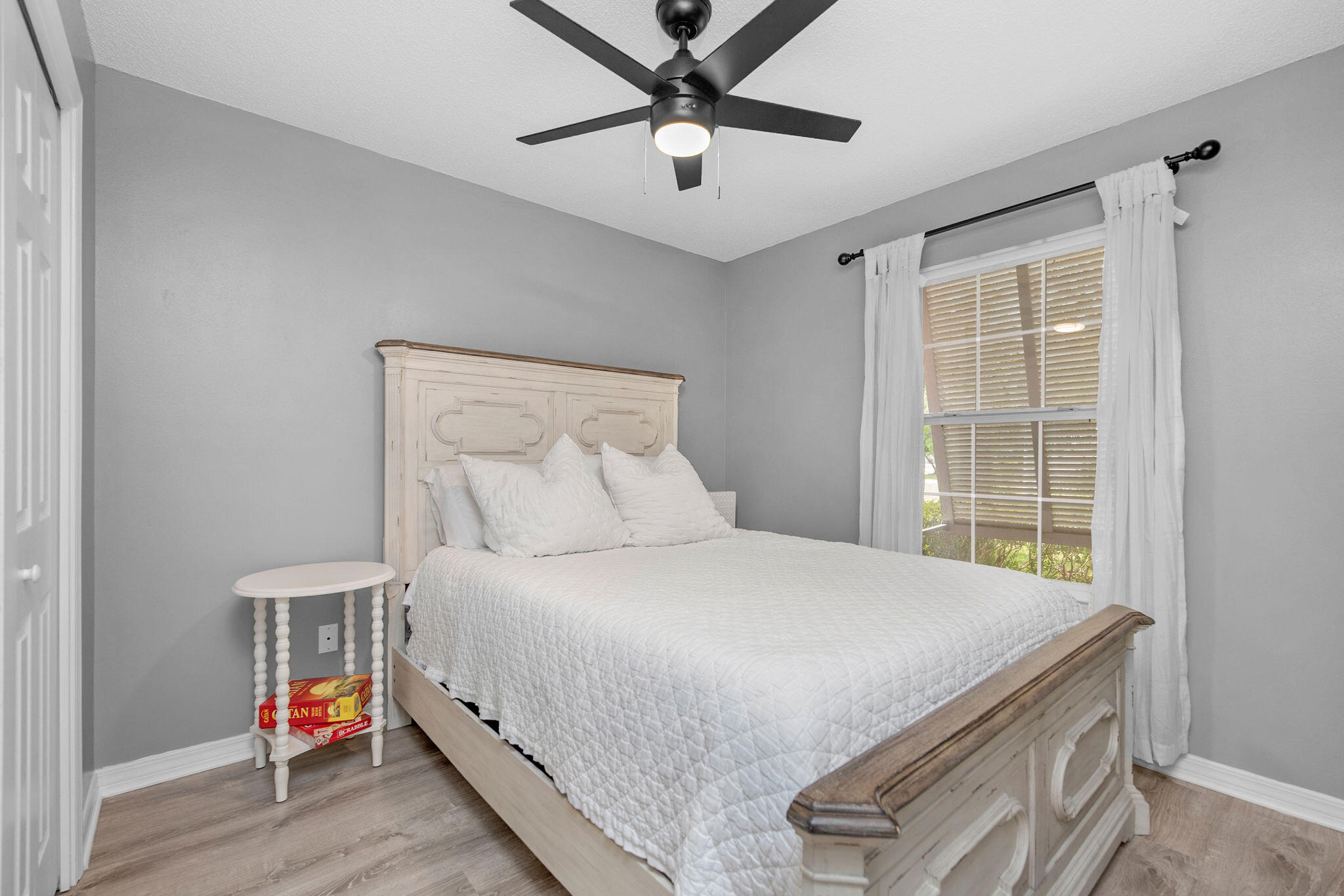 HOLLEY BY THE SEA - Residential