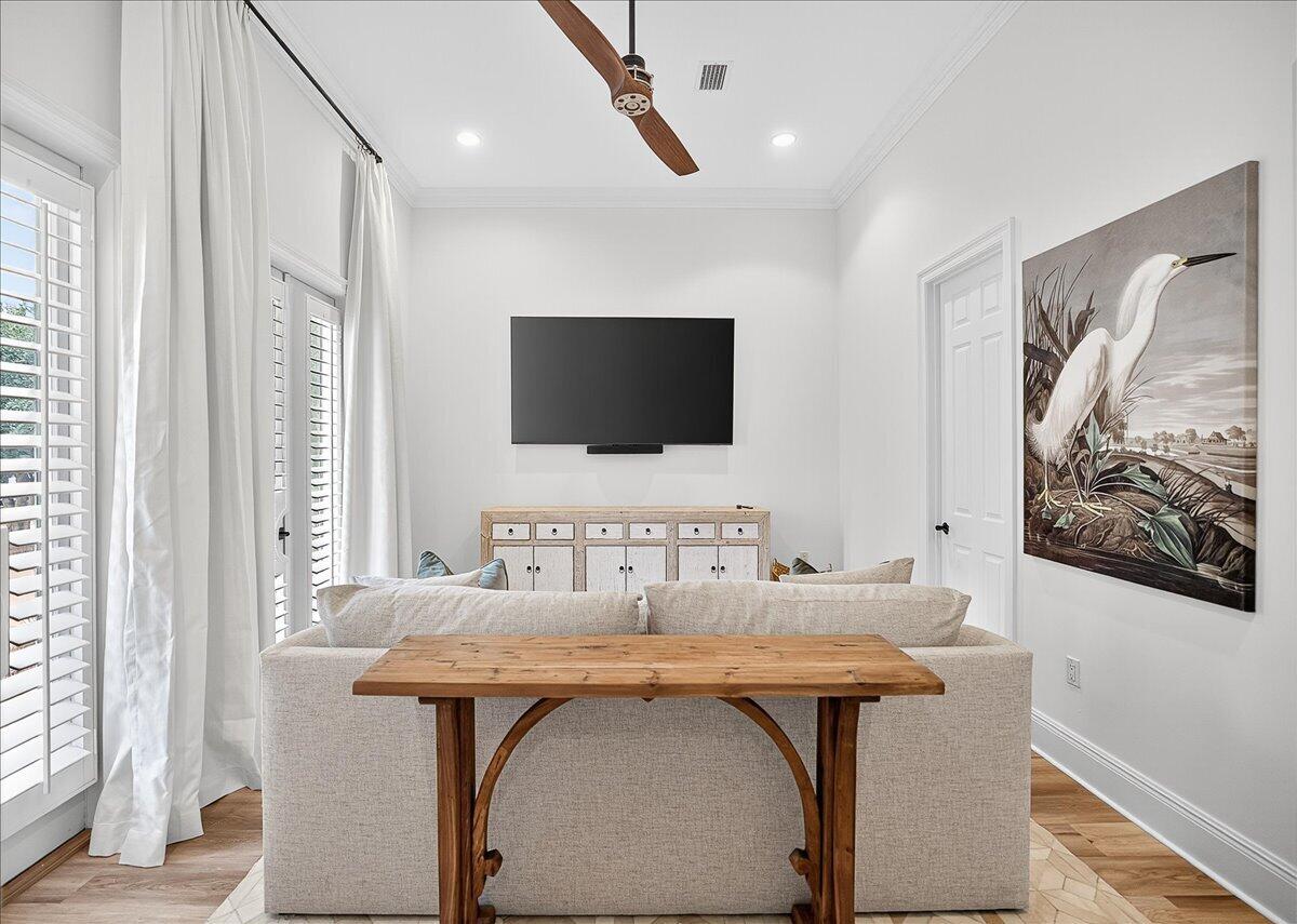 BURNT PINE - Residential Lease