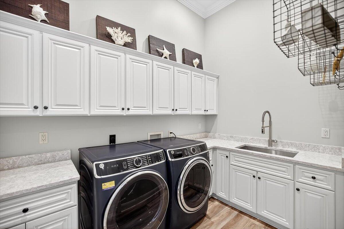 BURNT PINE - Residential Lease