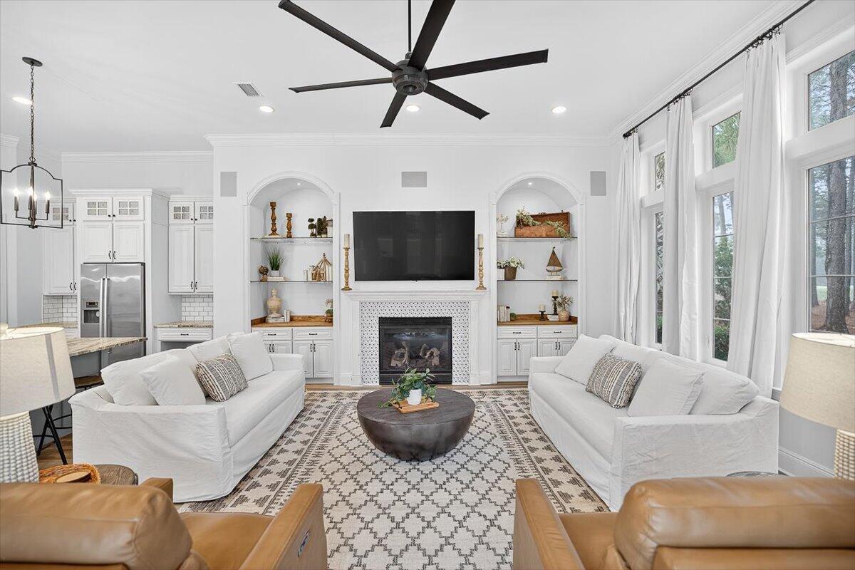BURNT PINE - Residential Lease