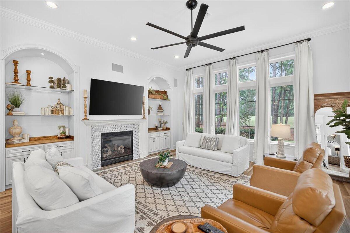 BURNT PINE - Residential Lease