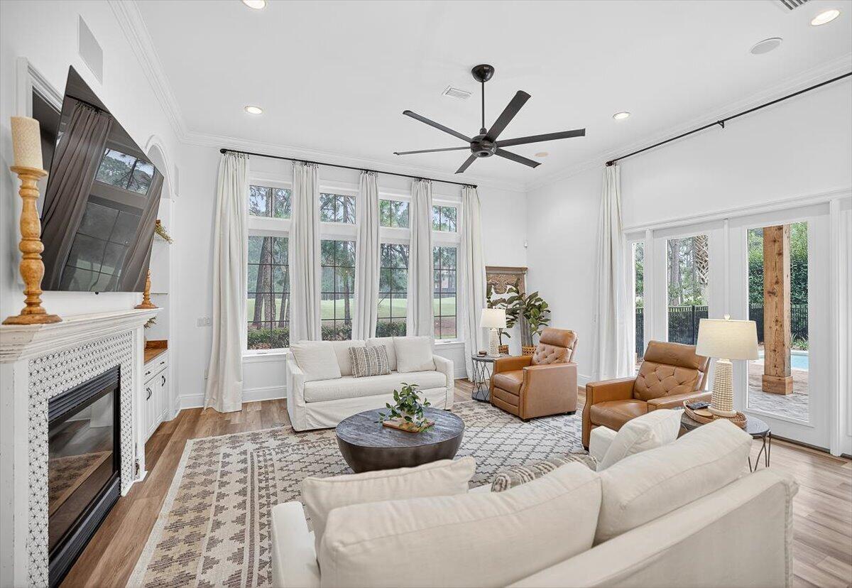 BURNT PINE - Residential Lease