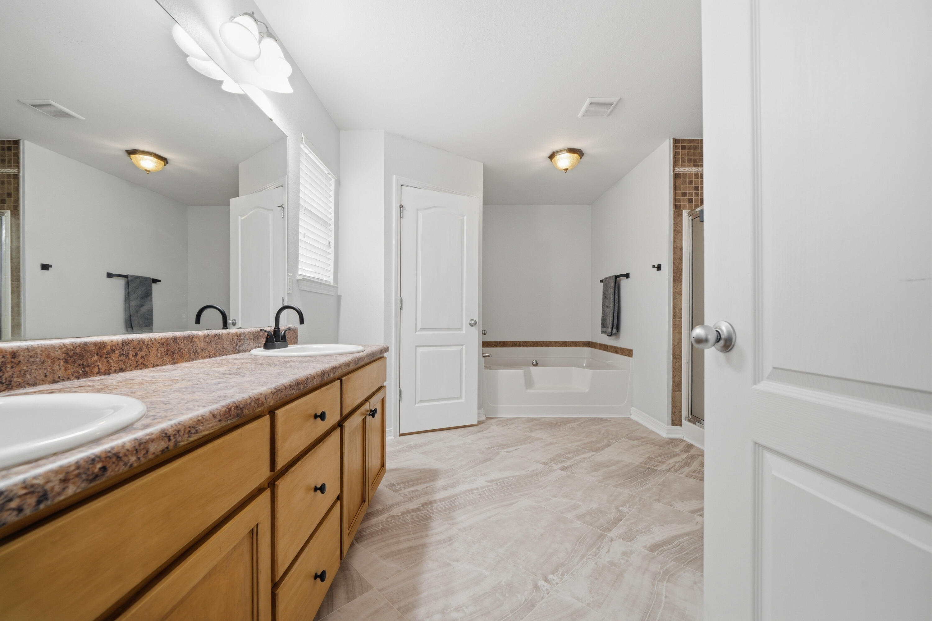 SILVER CREEK ESTATES - Residential