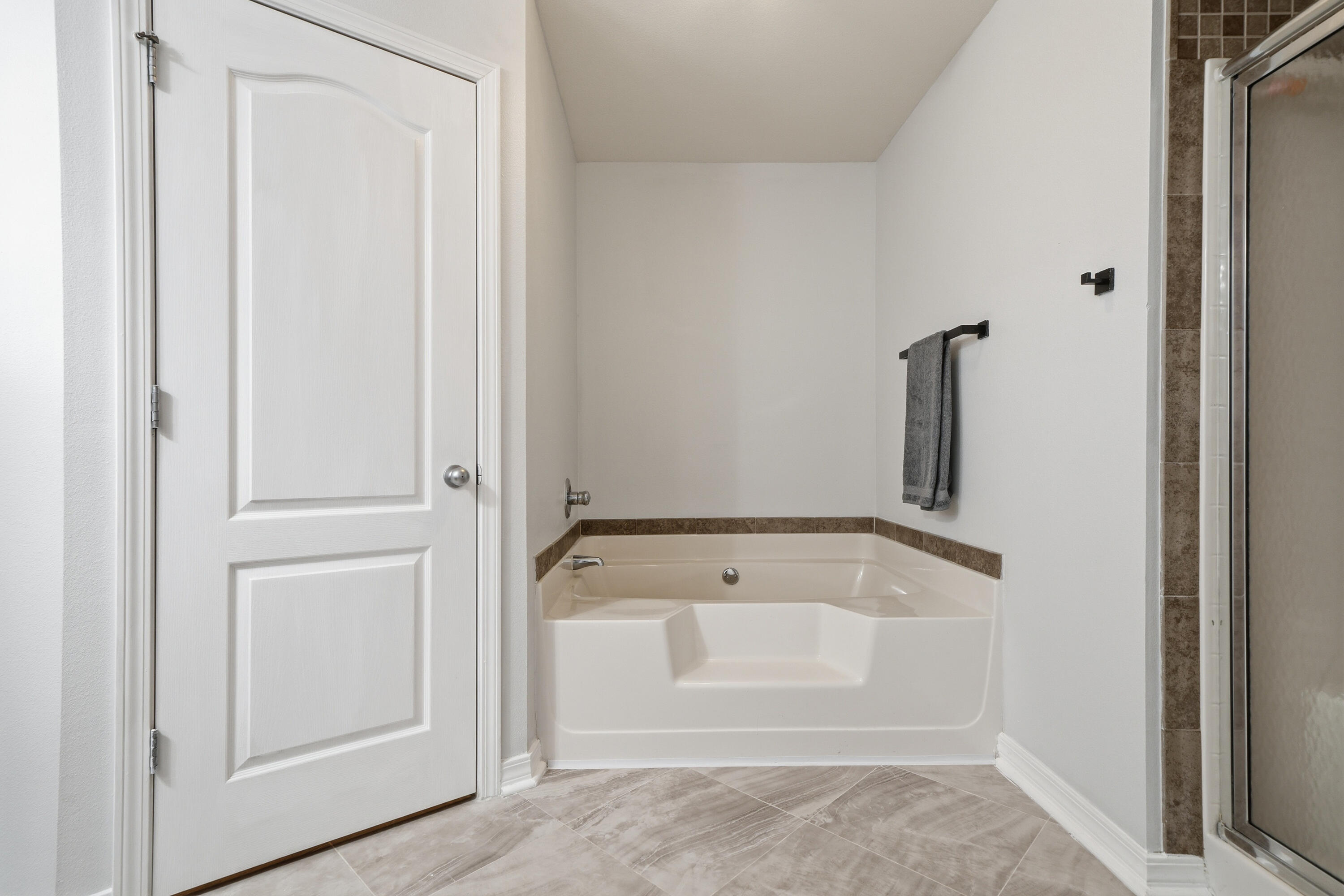 SILVER CREEK ESTATES - Residential