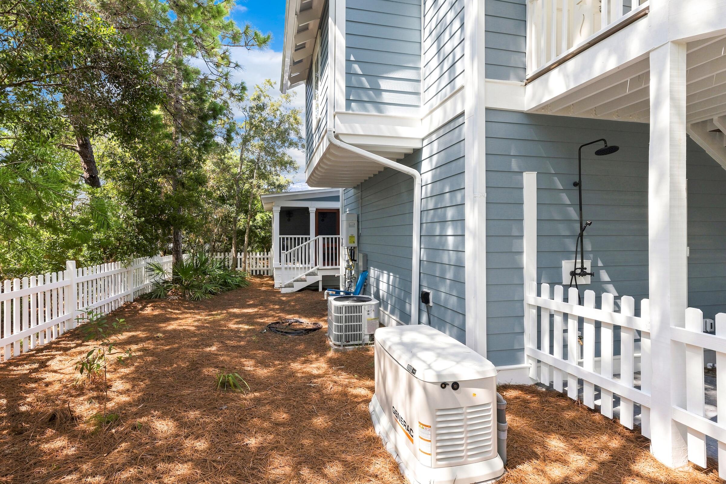 GROVE BY THE SEA - Residential