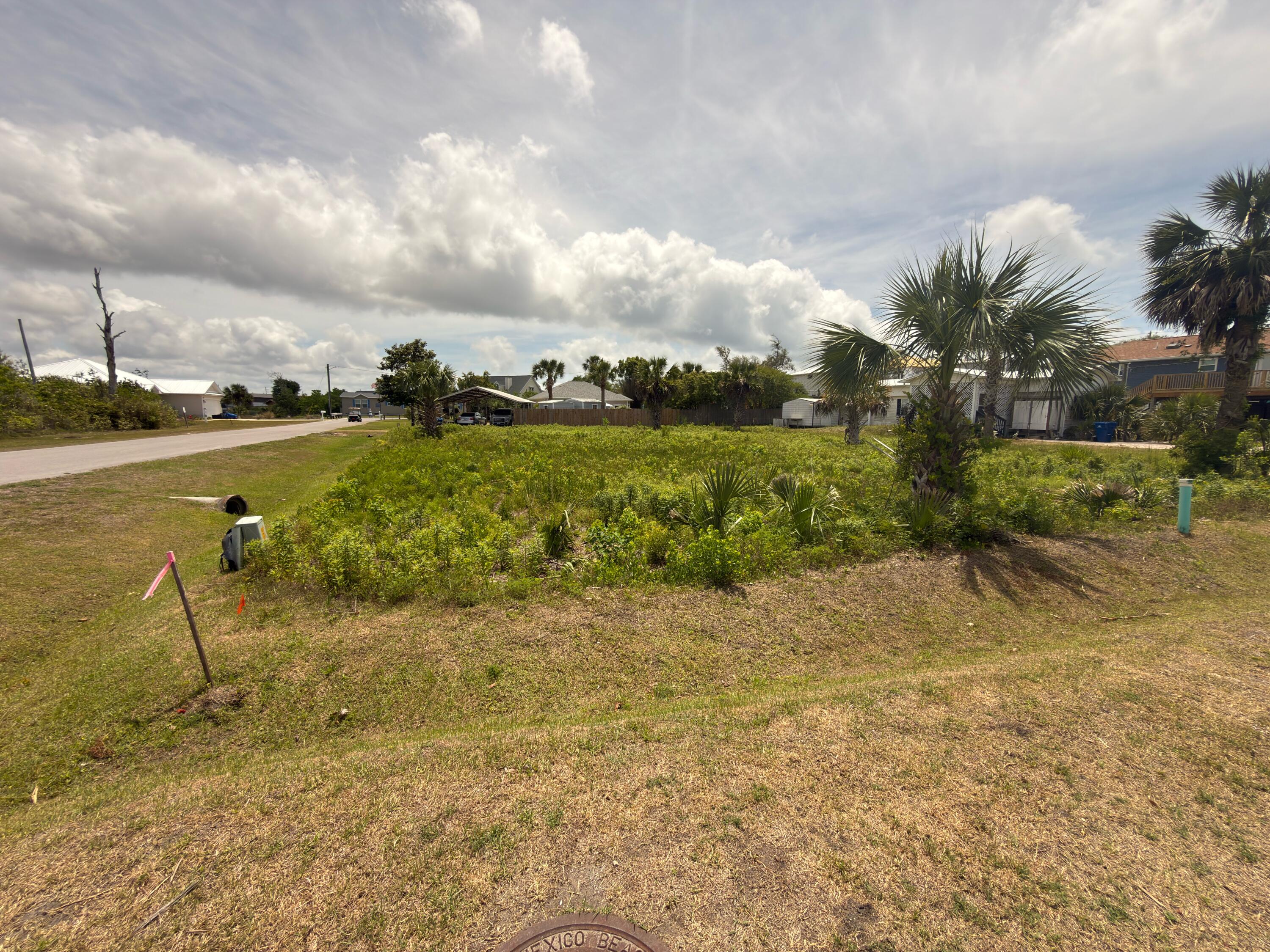 NO RECORDED SUBDIVISION - Land