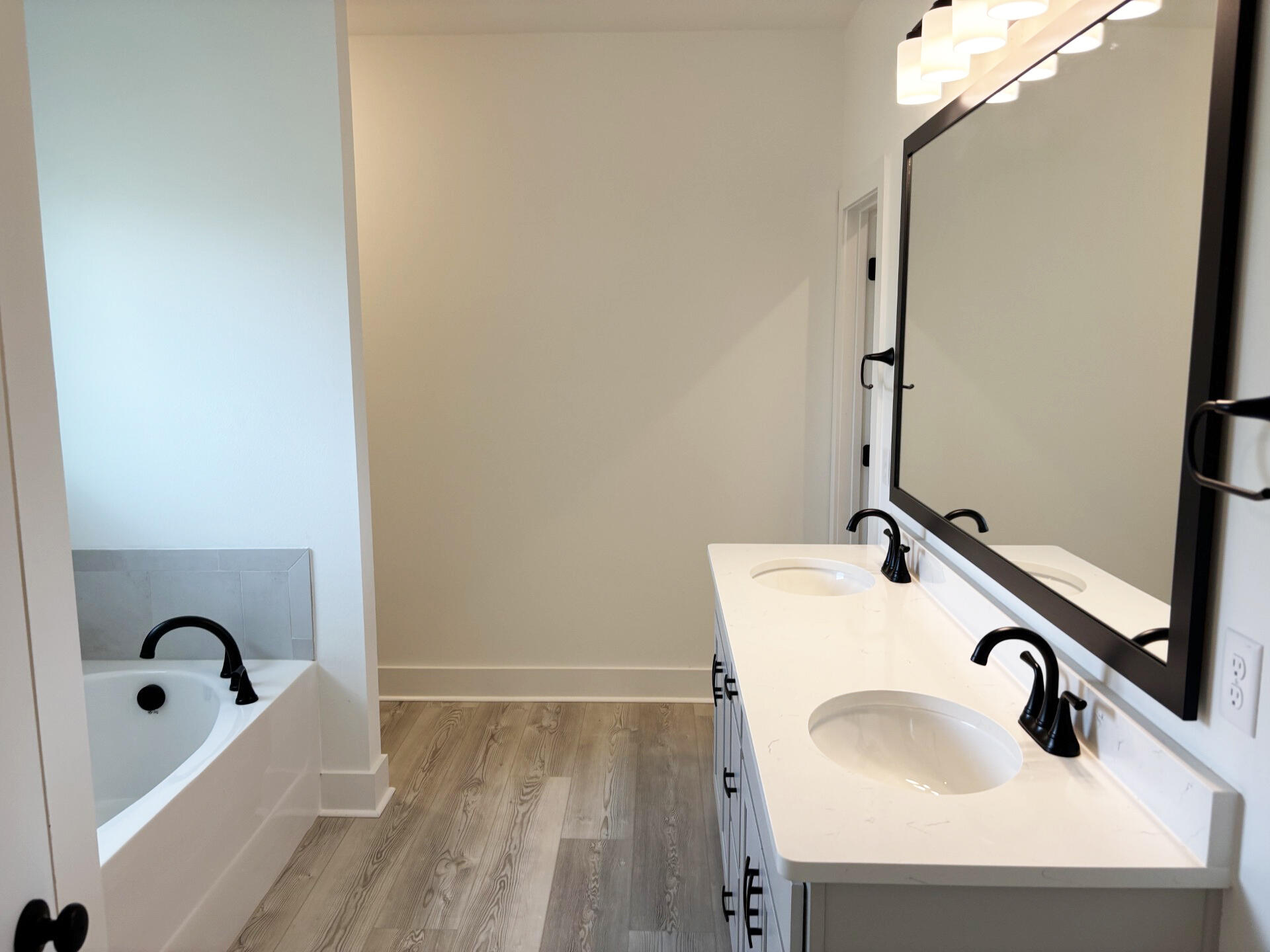HOUSTON PLACE - Residential