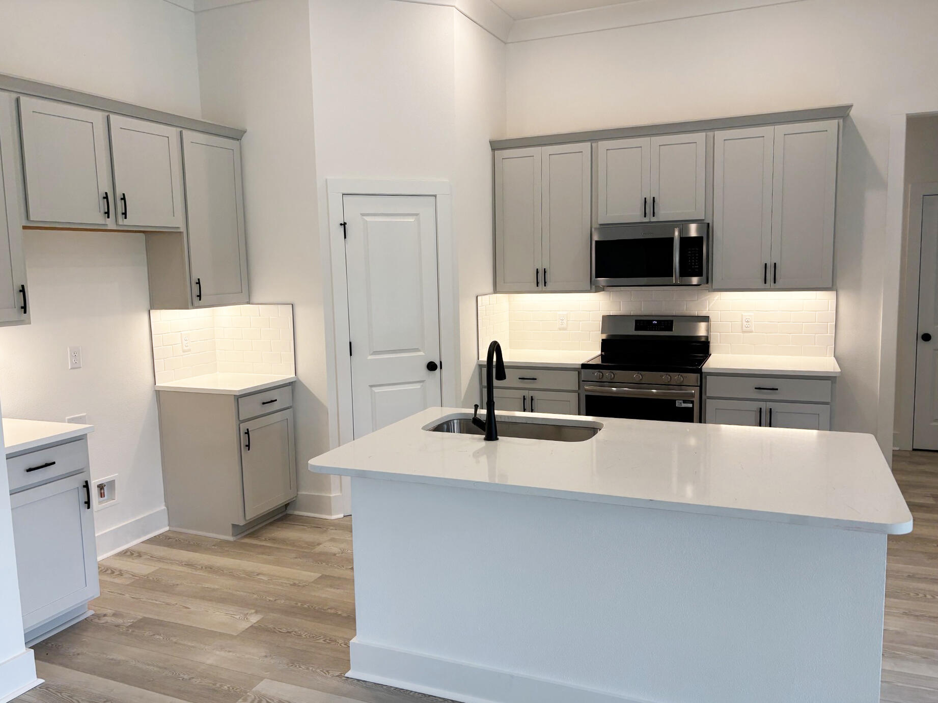 HOUSTON PLACE - Residential