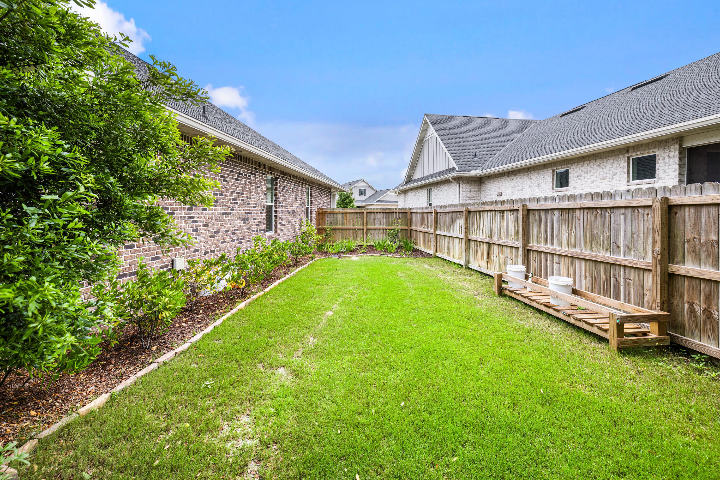 RAIDERS LANDING PHASE II - Residential Lease