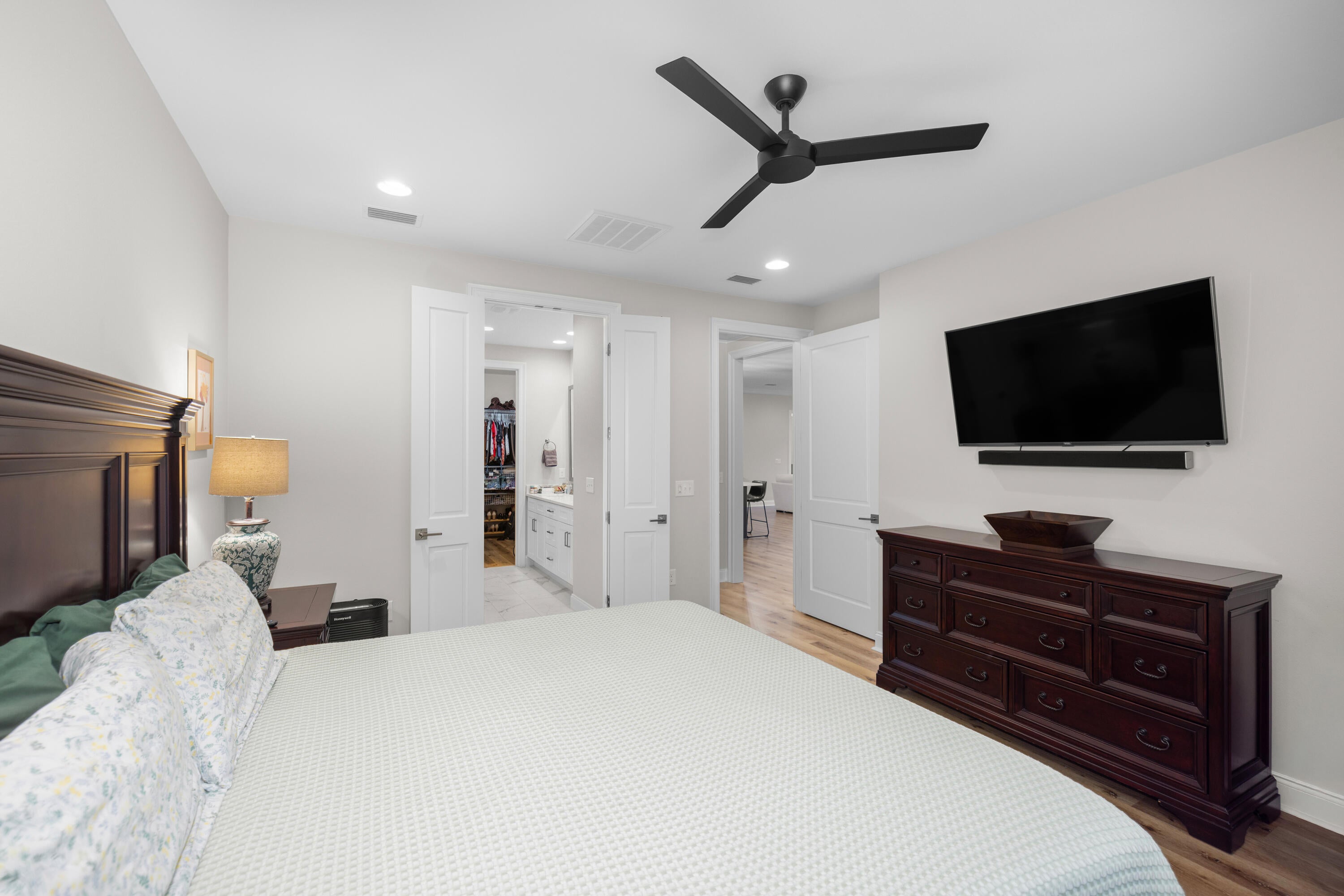 RAIDERS LANDING PHASE II - Residential Lease