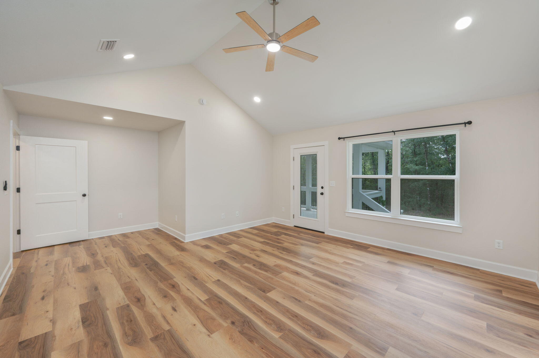 SPRING HILL ESTATES - Residential