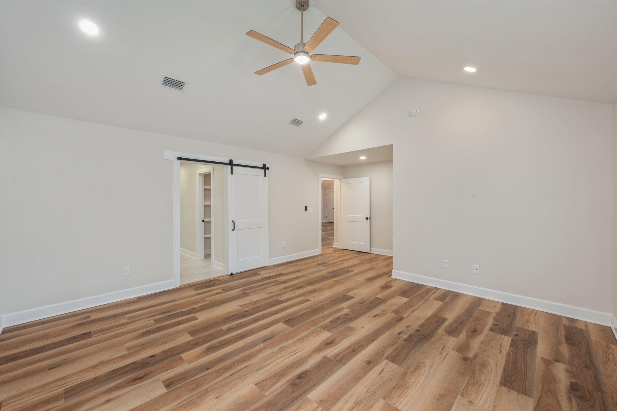 SPRING HILL ESTATES - Residential
