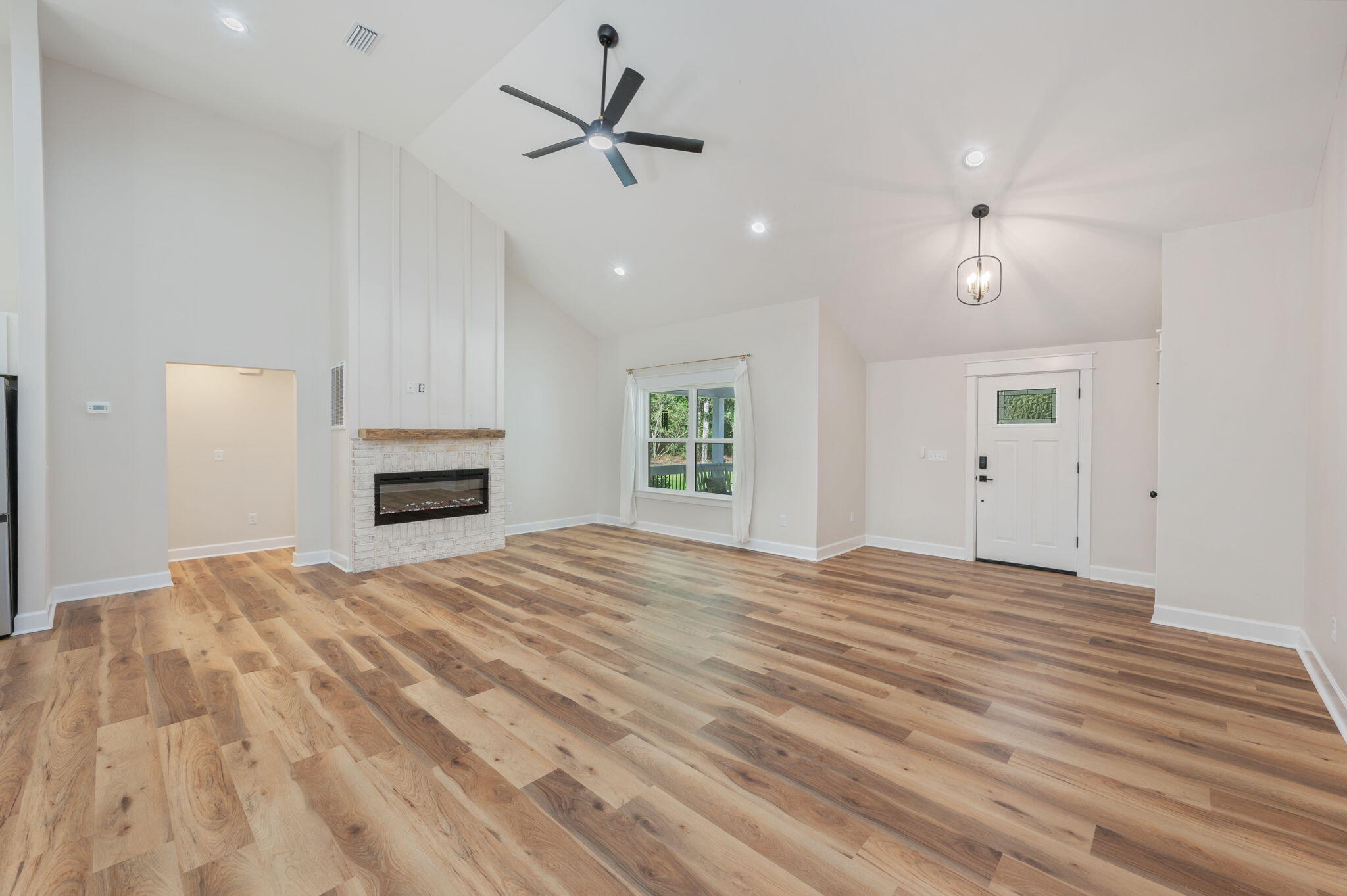 SPRING HILL ESTATES - Residential