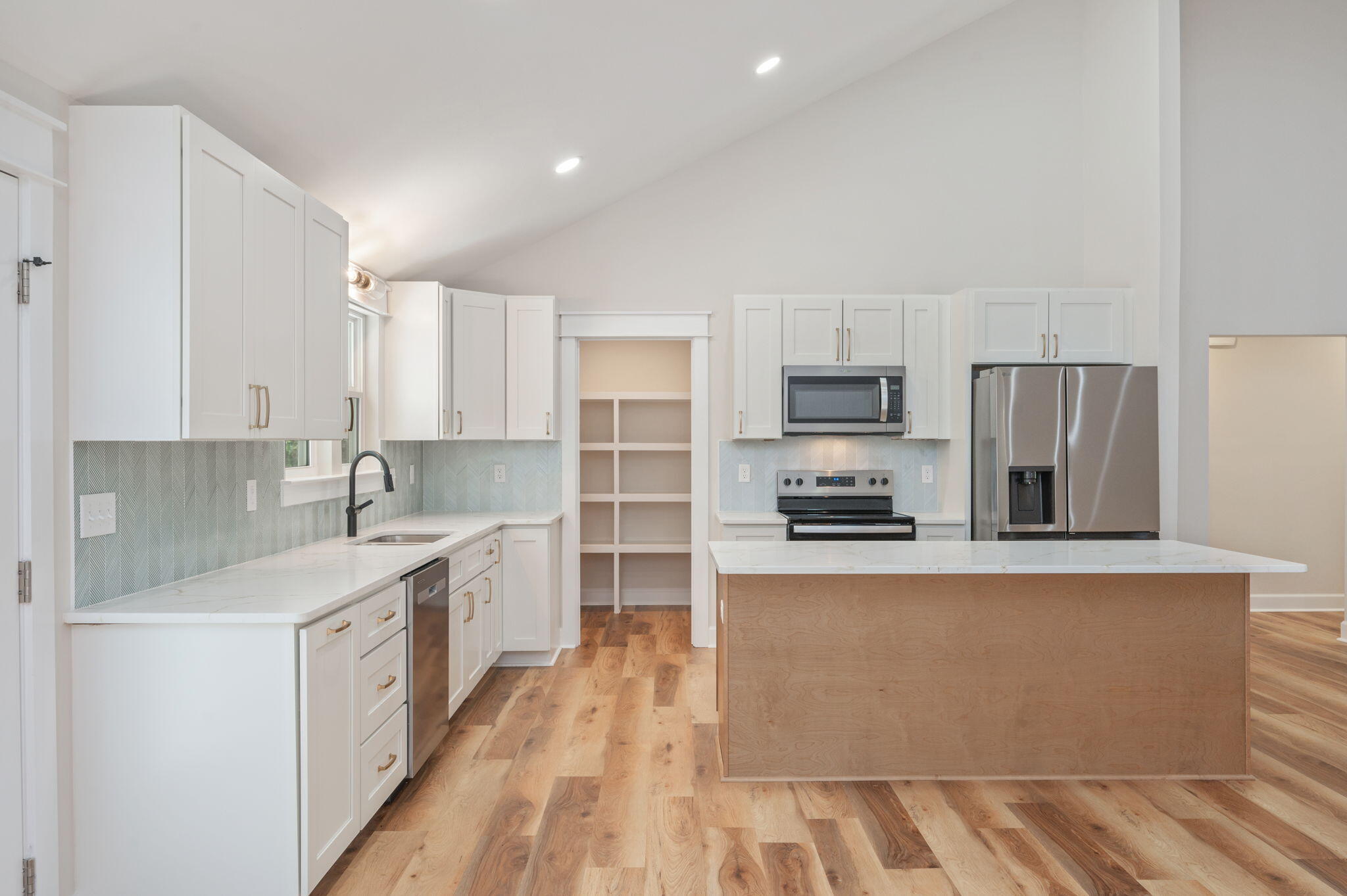 SPRING HILL ESTATES - Residential