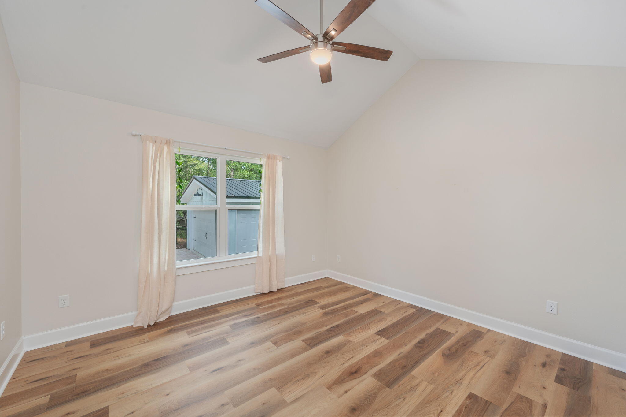 SPRING HILL ESTATES - Residential
