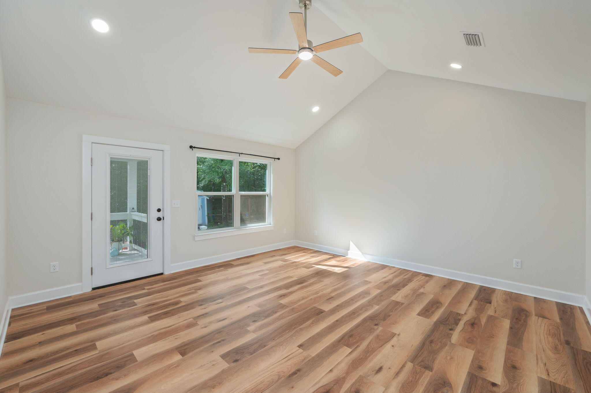 SPRING HILL ESTATES - Residential