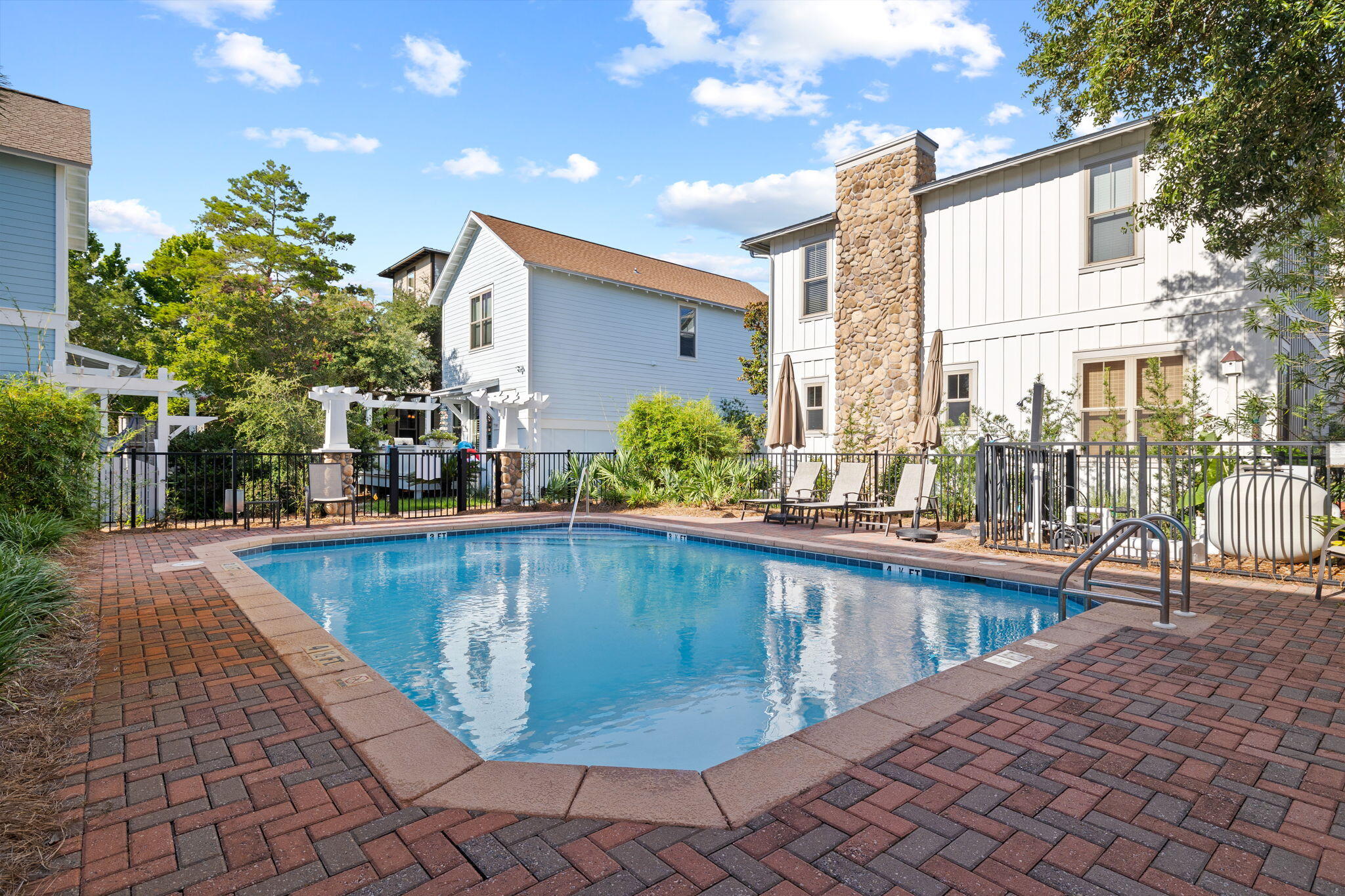 GRAYTON COVE - Residential