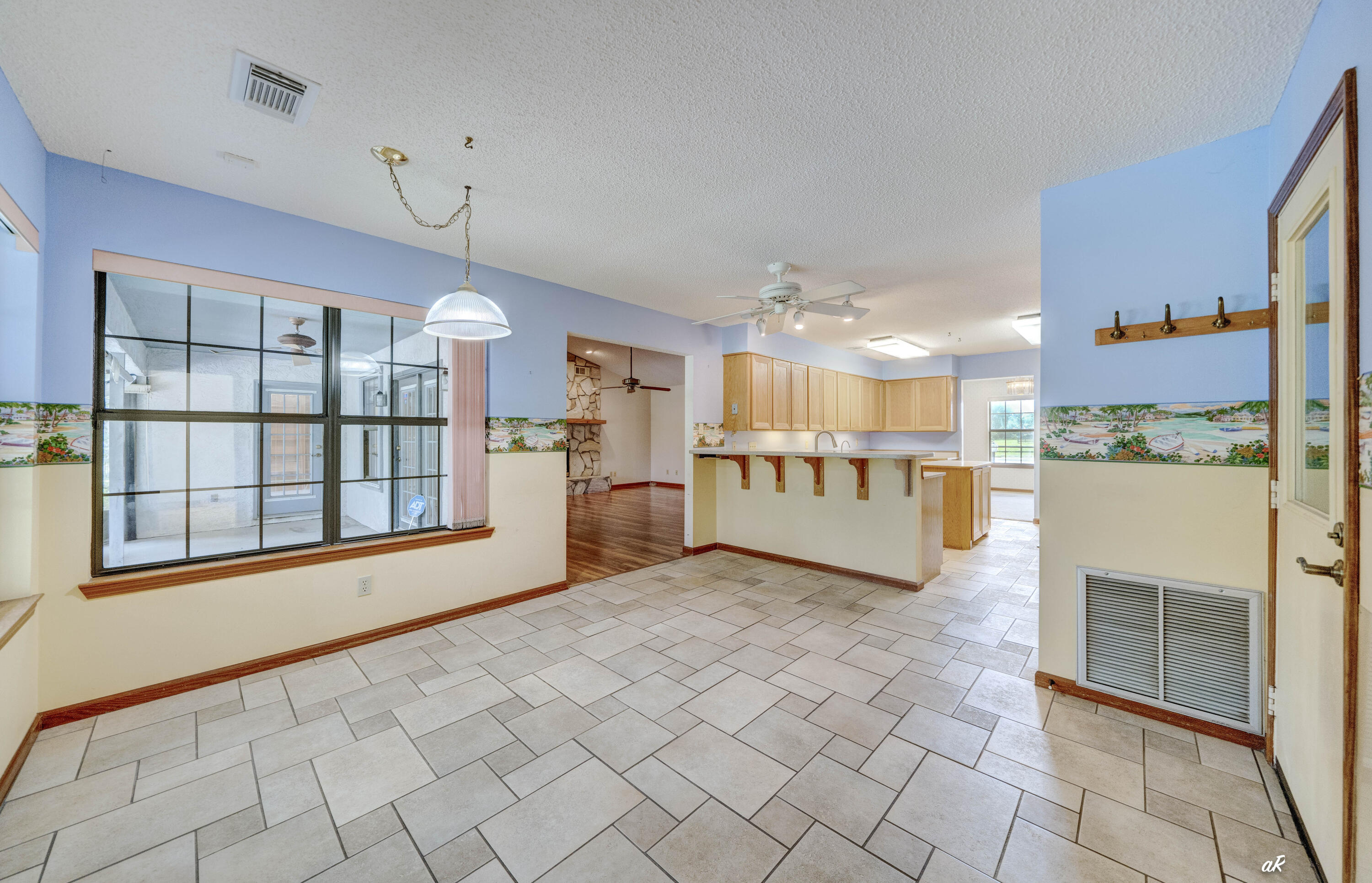 THOMAS DRIVE PARK UNIT 4 - Residential