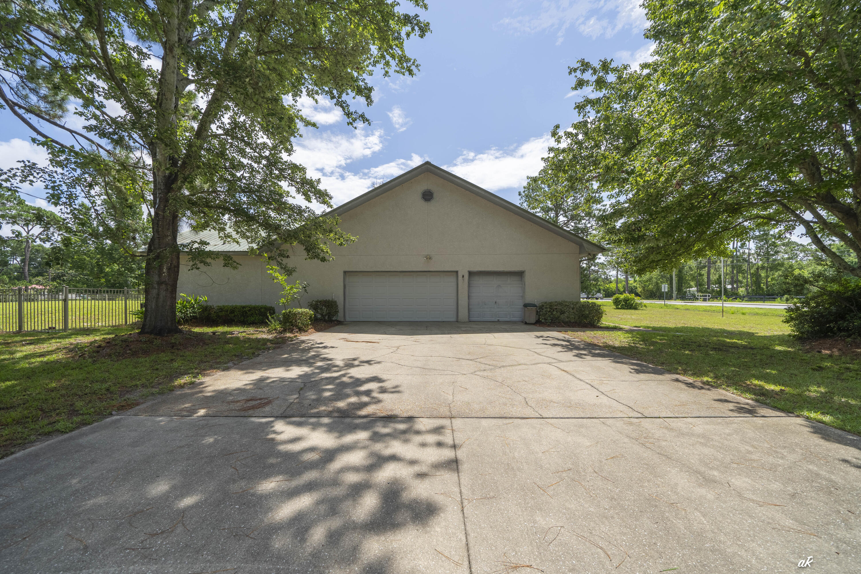THOMAS DRIVE PARK UNIT 4 - Residential