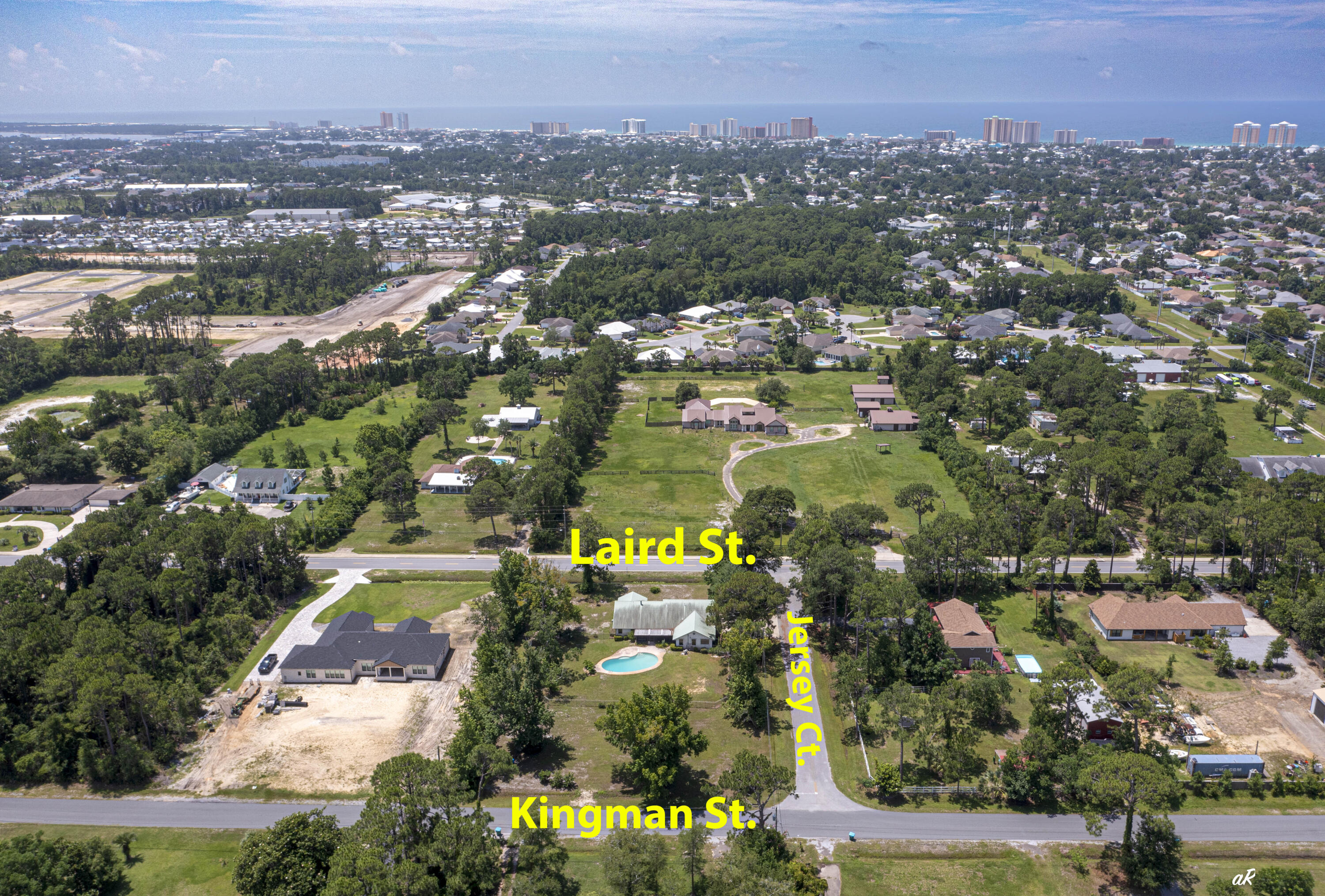 THOMAS DRIVE PARK UNIT 4 - Residential