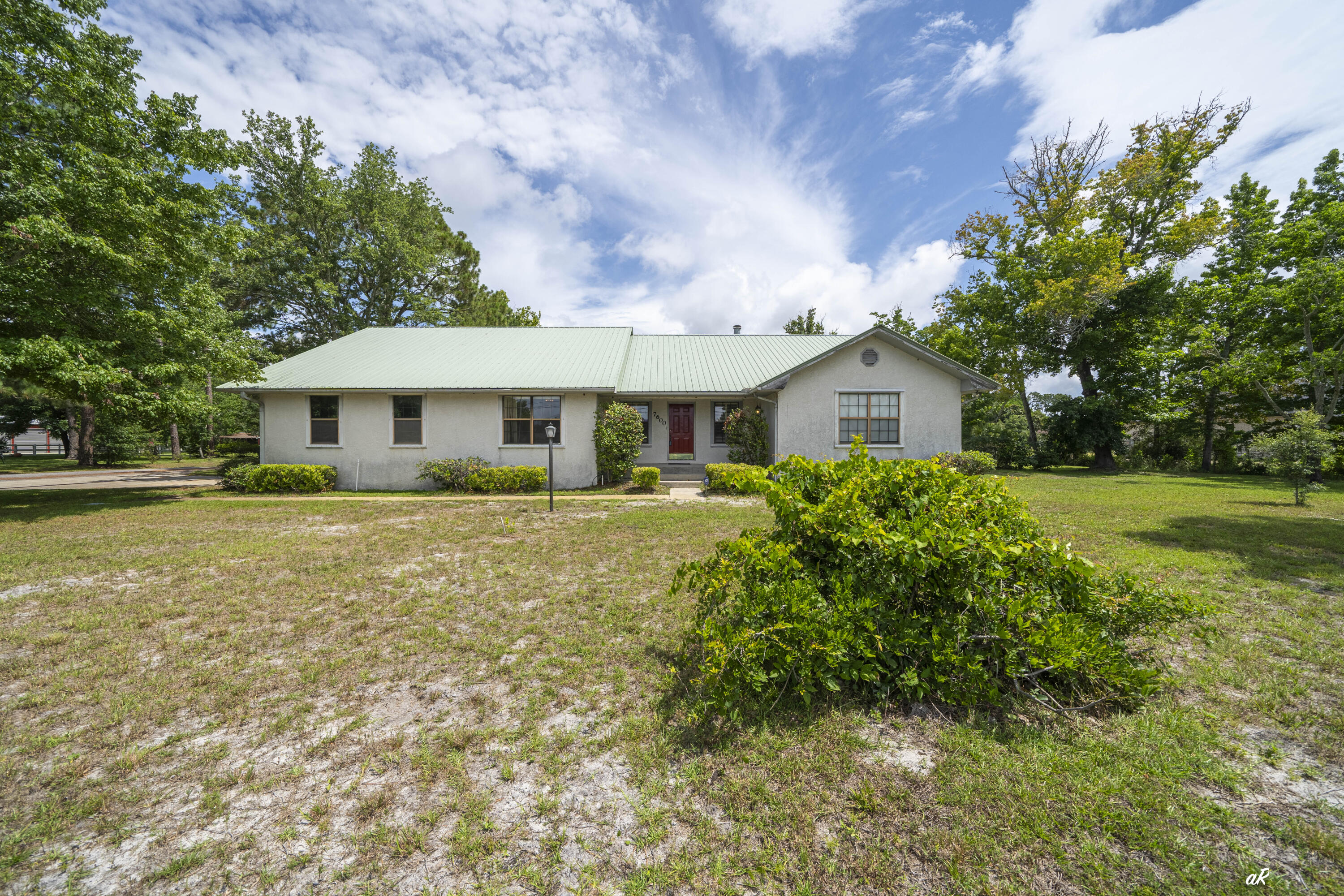 THOMAS DRIVE PARK UNIT 4 - Residential