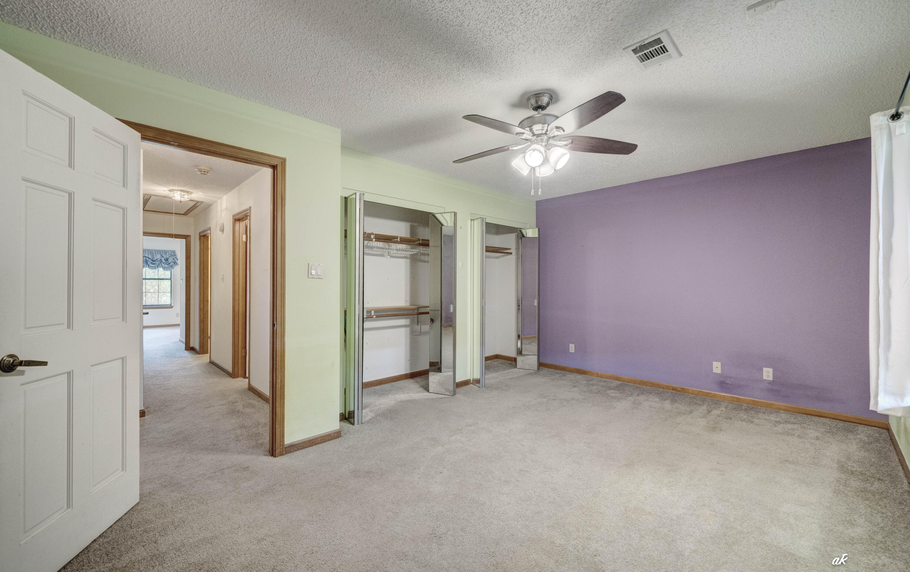 THOMAS DRIVE PARK UNIT 4 - Residential