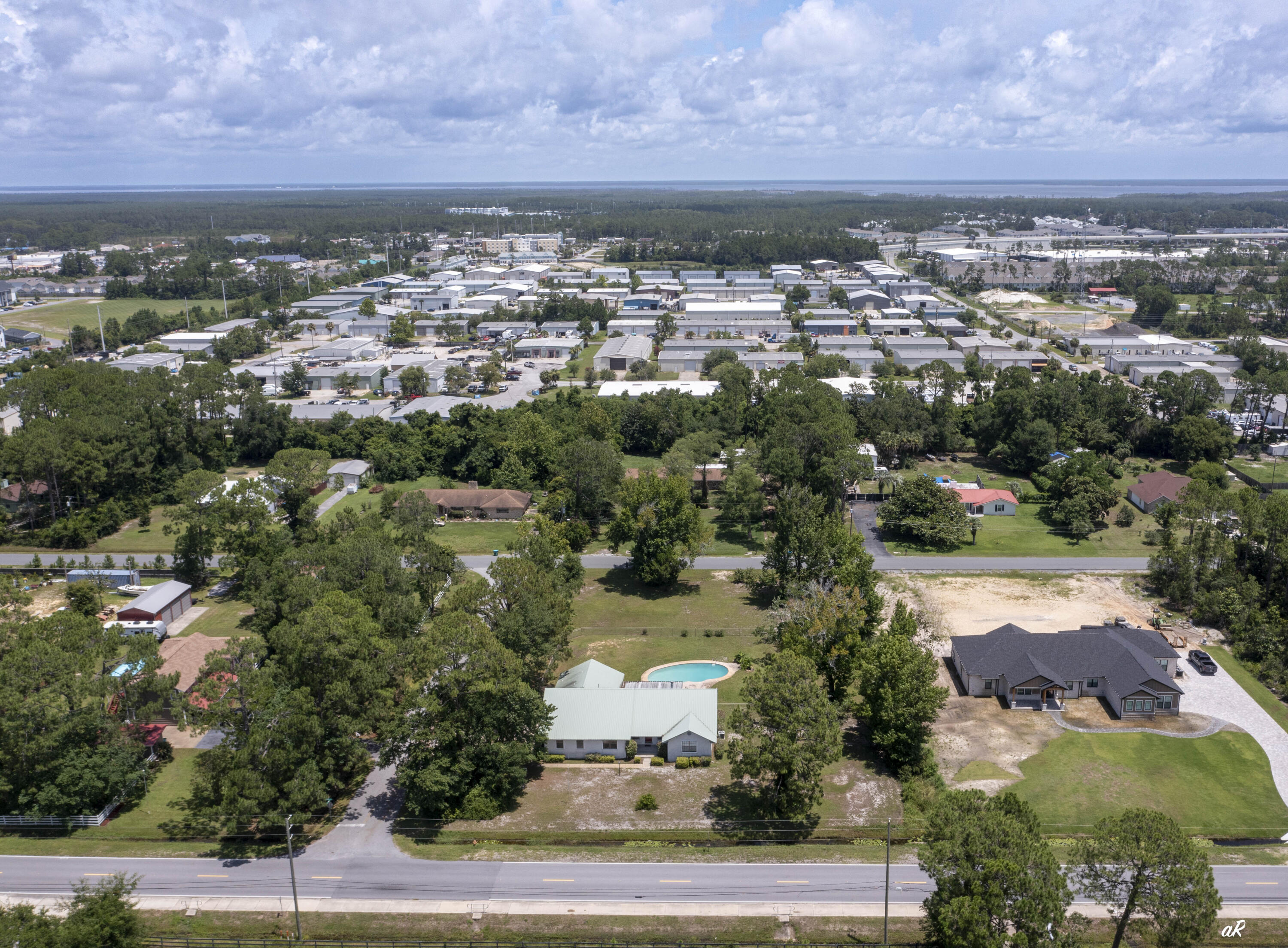 THOMAS DRIVE PARK UNIT 4 - Residential