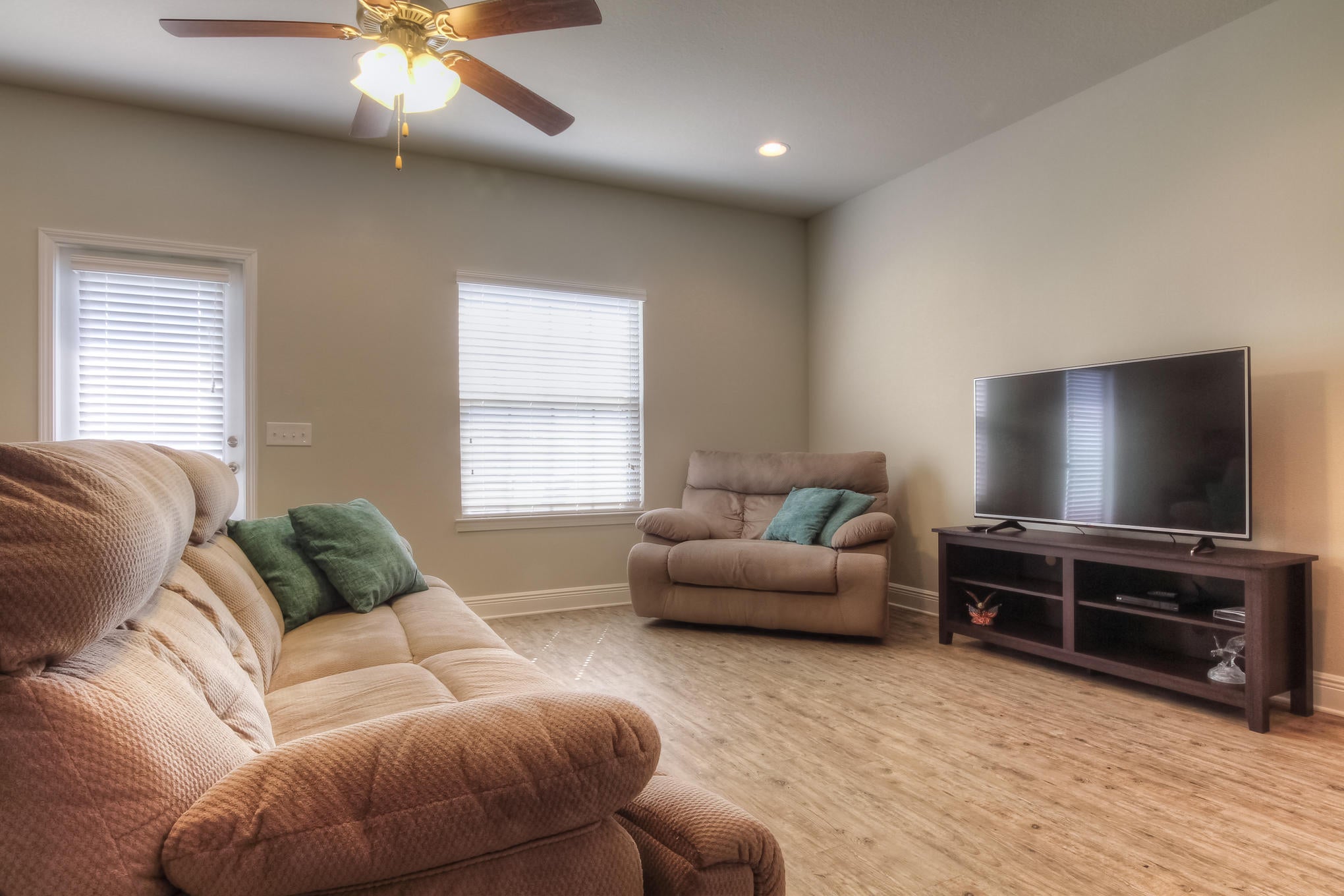 RESERVE POINTE - Residential