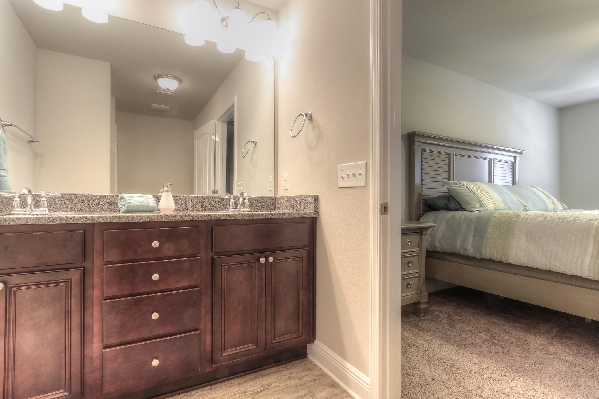 RESERVE POINTE - Residential