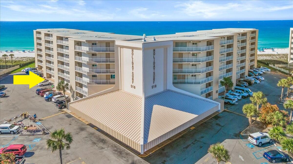 HOLIDAY SURF & RACQUET CLUB - Residential