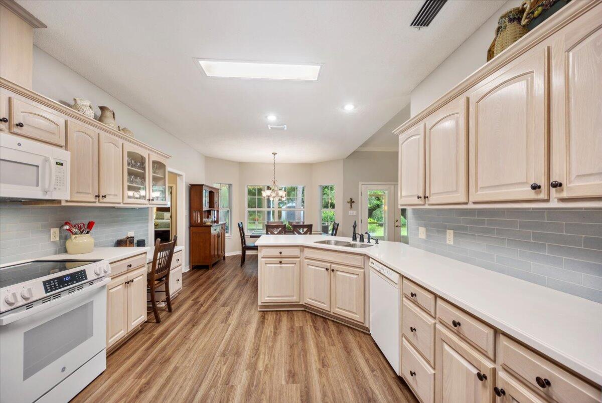 HOLLEY BY THE SEA - Residential