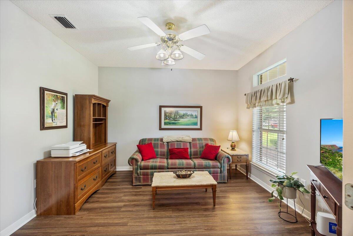 HOLLEY BY THE SEA - Residential