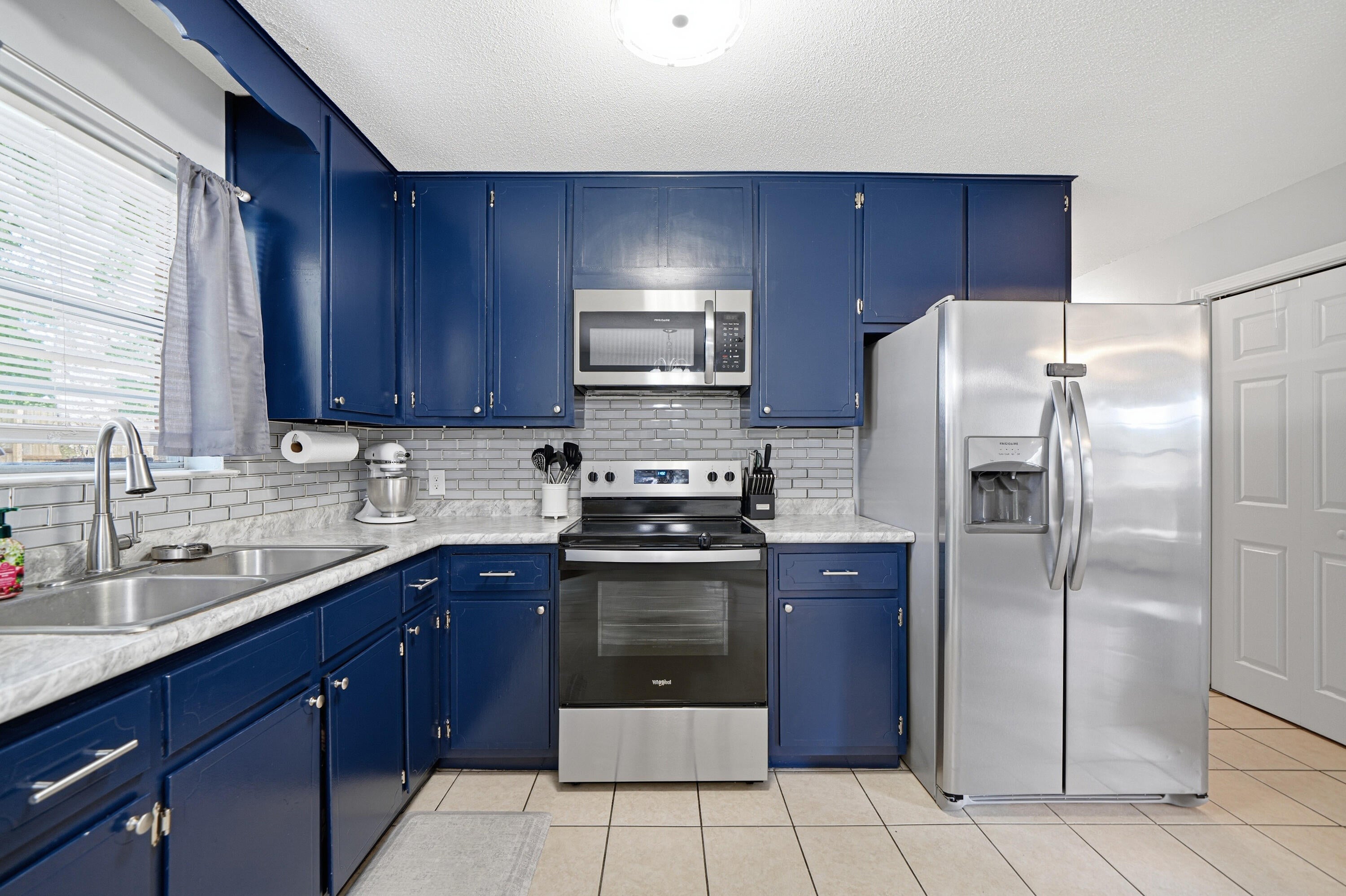 MIRAMAR ESTATES 3RD ADDN - Residential