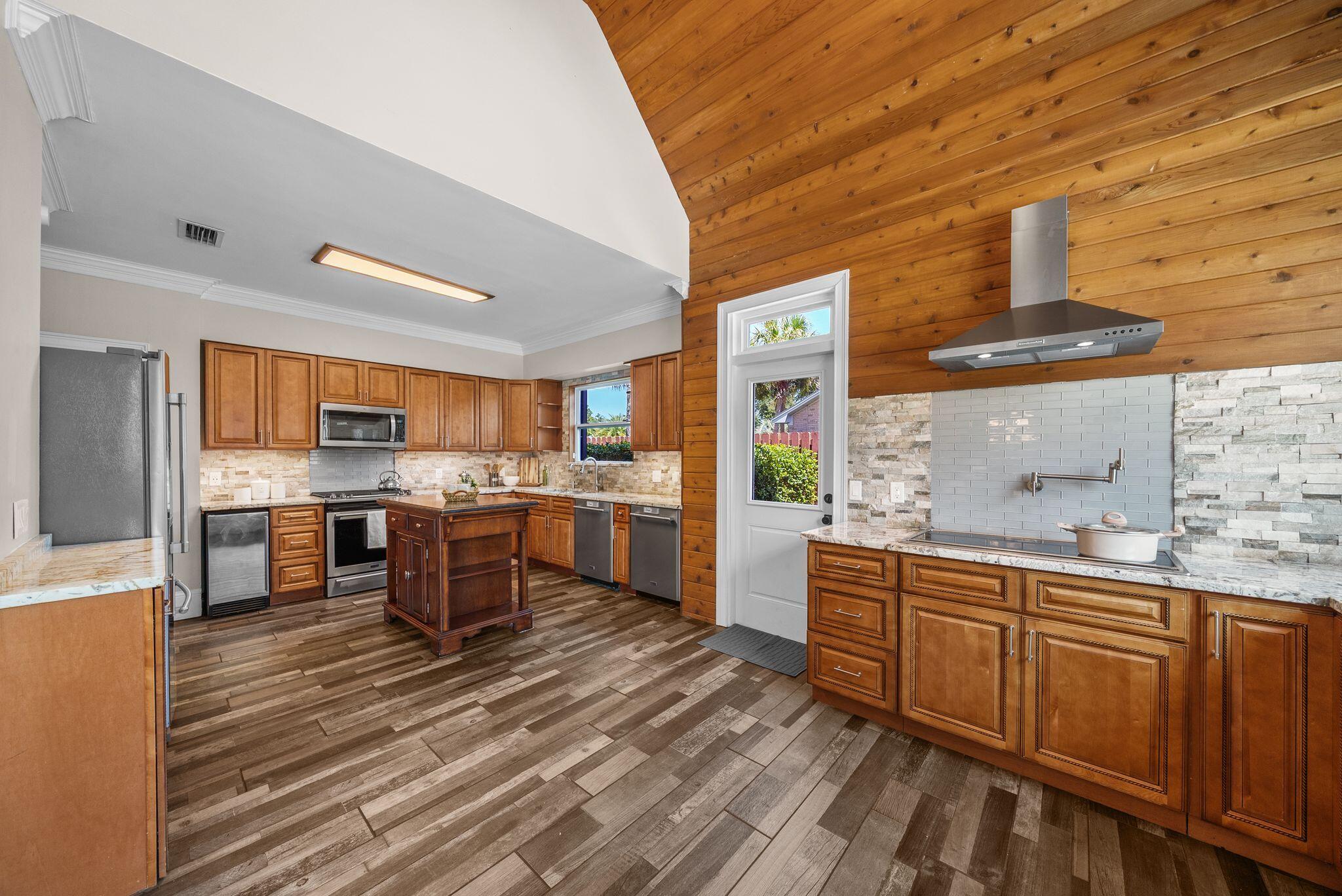 BAY POINT UNIT 1 - Residential