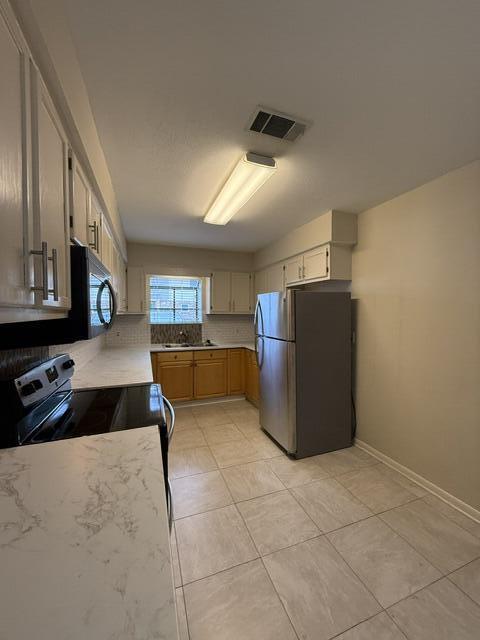BELL-BROOK ESTATES 1ST ADDN - Residential Lease