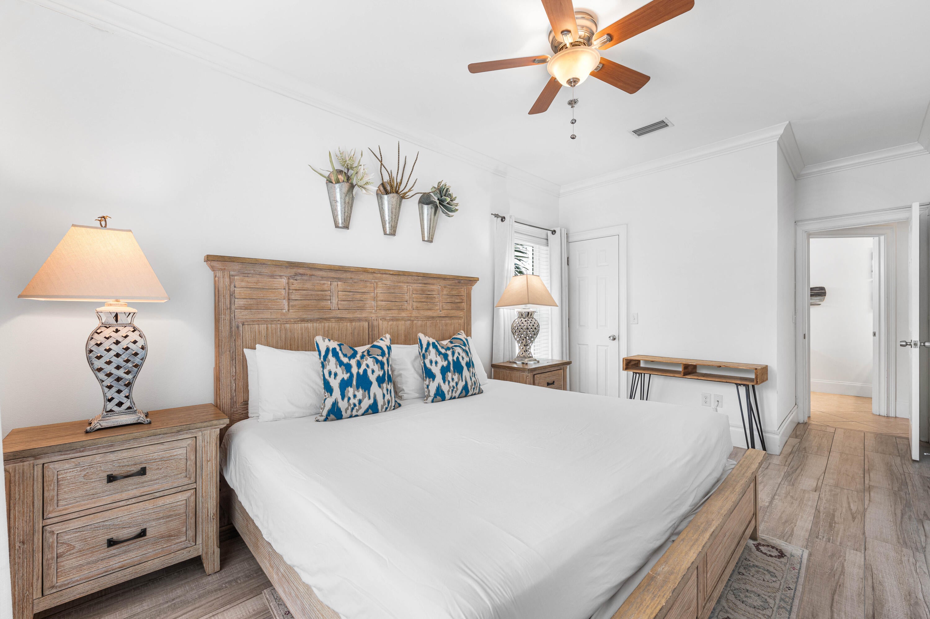 EMERALD SURF VILLAS - Residential