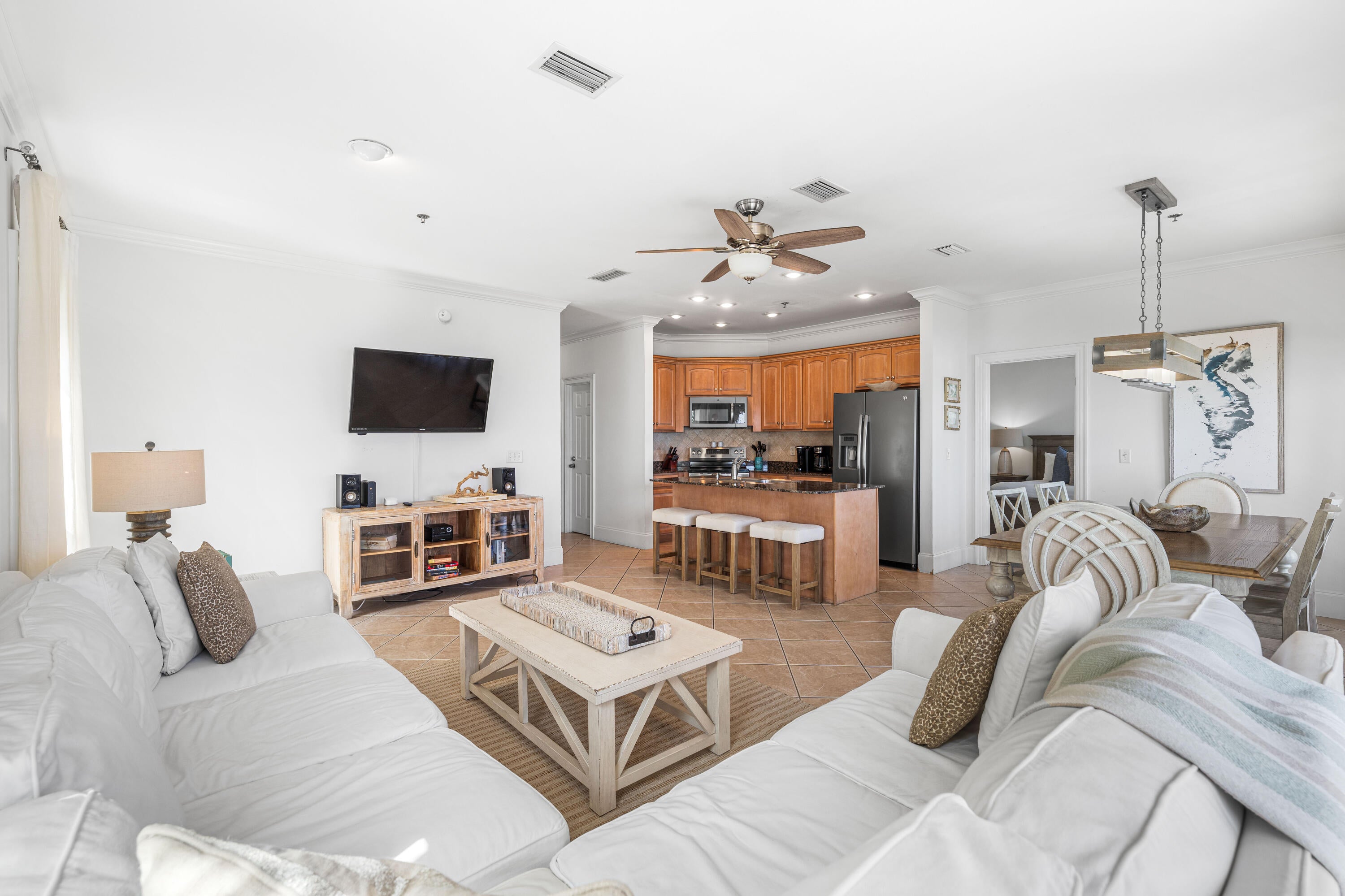EMERALD SURF VILLAS - Residential