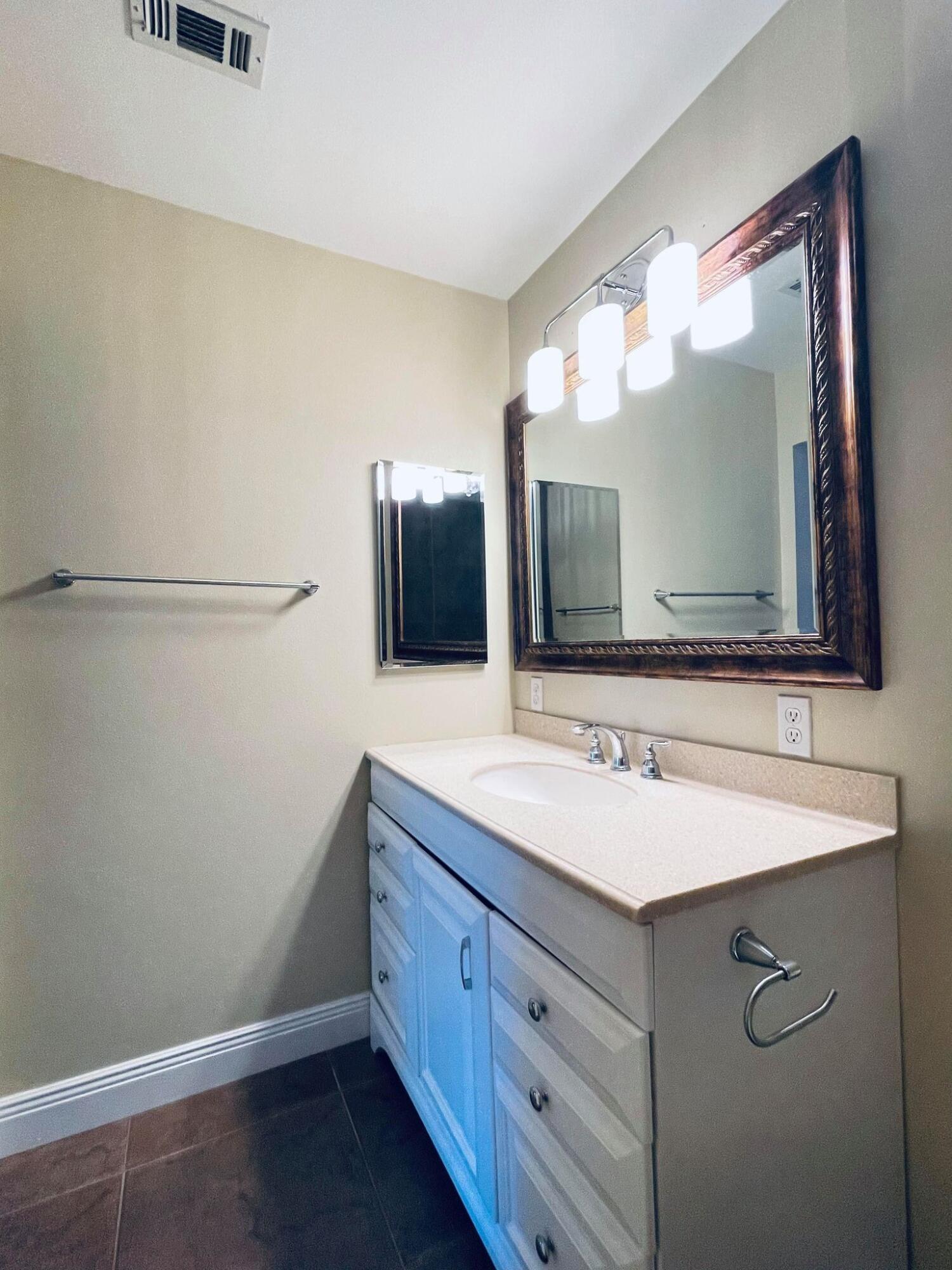 CANTERBURY WOODS - Residential Lease