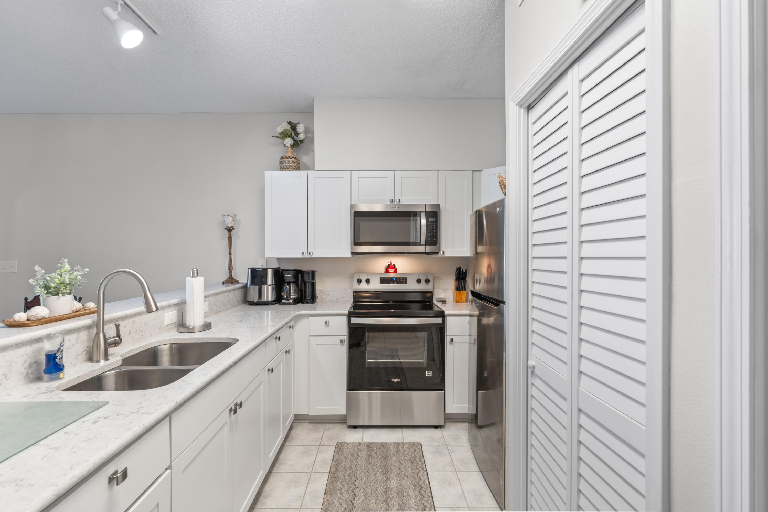 SANDPIPER COVE - Residential