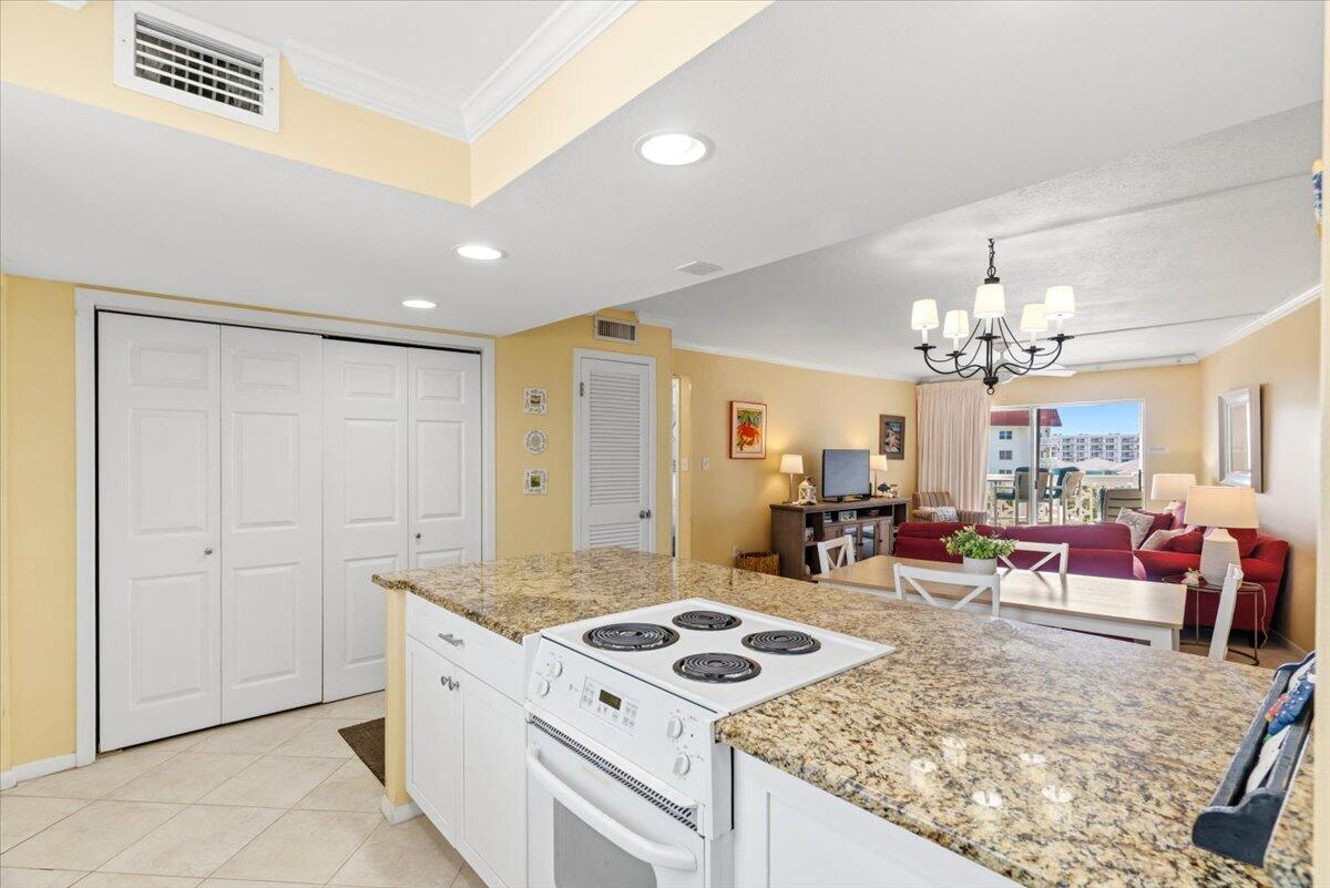 EL MATADOR CONDO - Residential