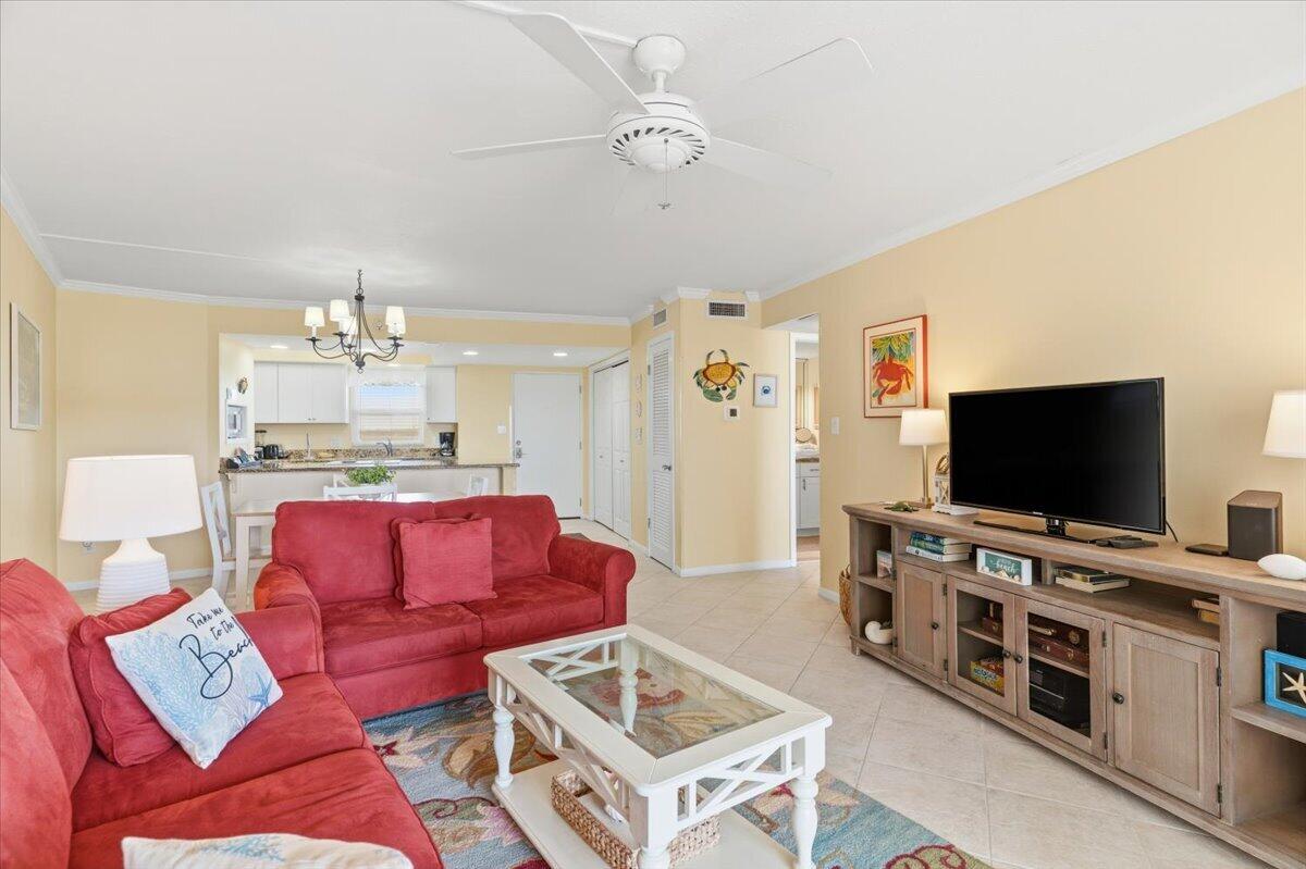 EL MATADOR CONDO - Residential