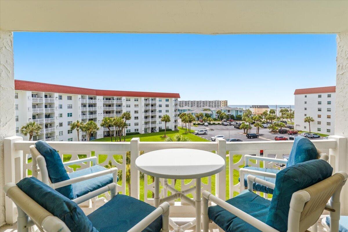 EL MATADOR CONDO - Residential