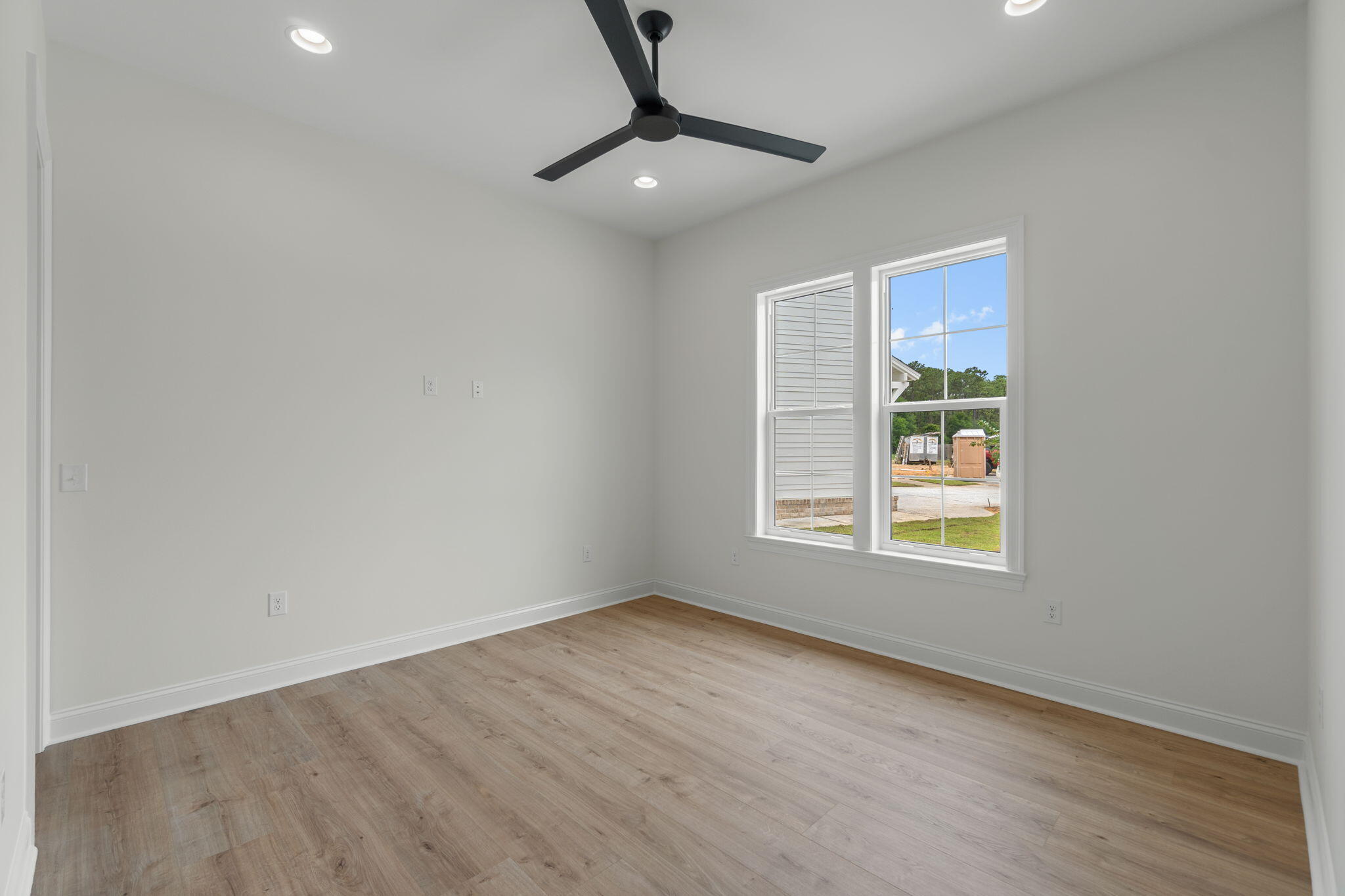 MAGNOLIA WOODS - Residential