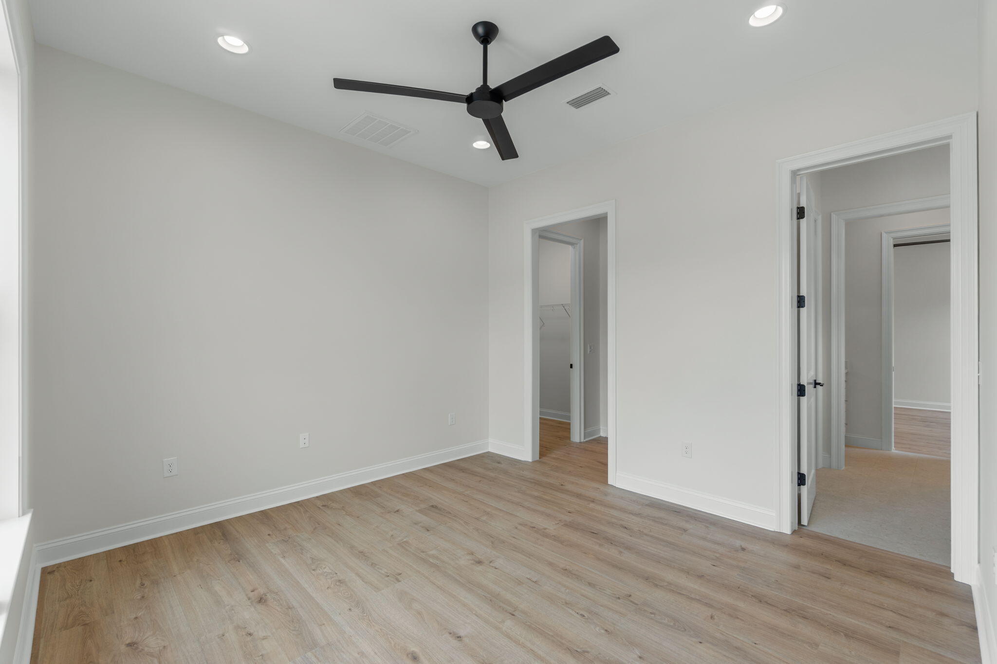 MAGNOLIA WOODS - Residential