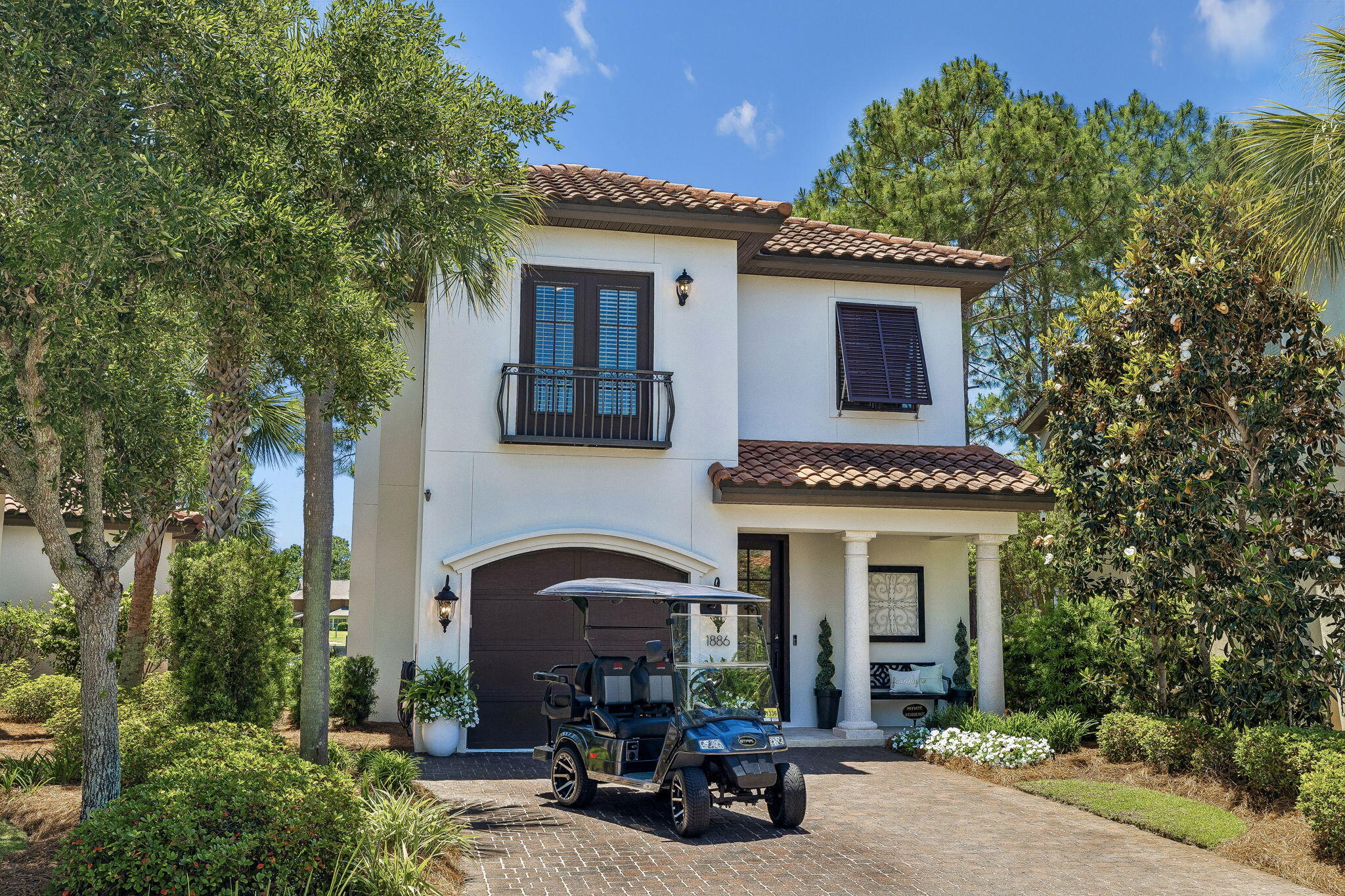 VILLA LAGO - Residential
