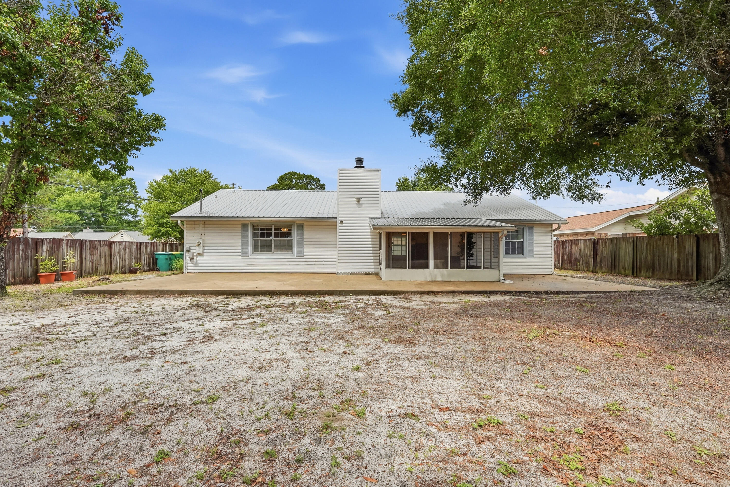 MARY ESTHER MANOR - Residential