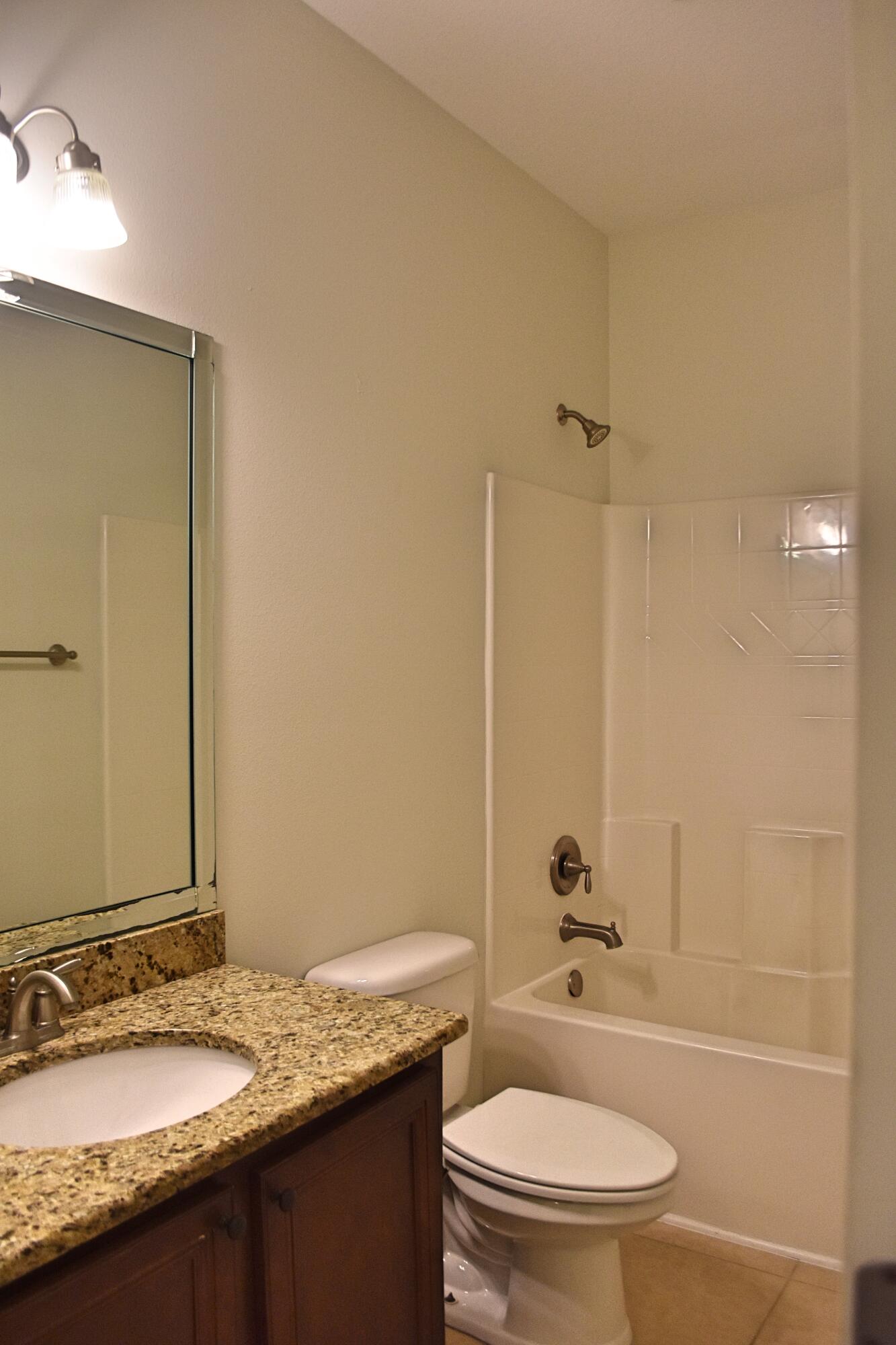 LAGRANGE LANDING - Residential