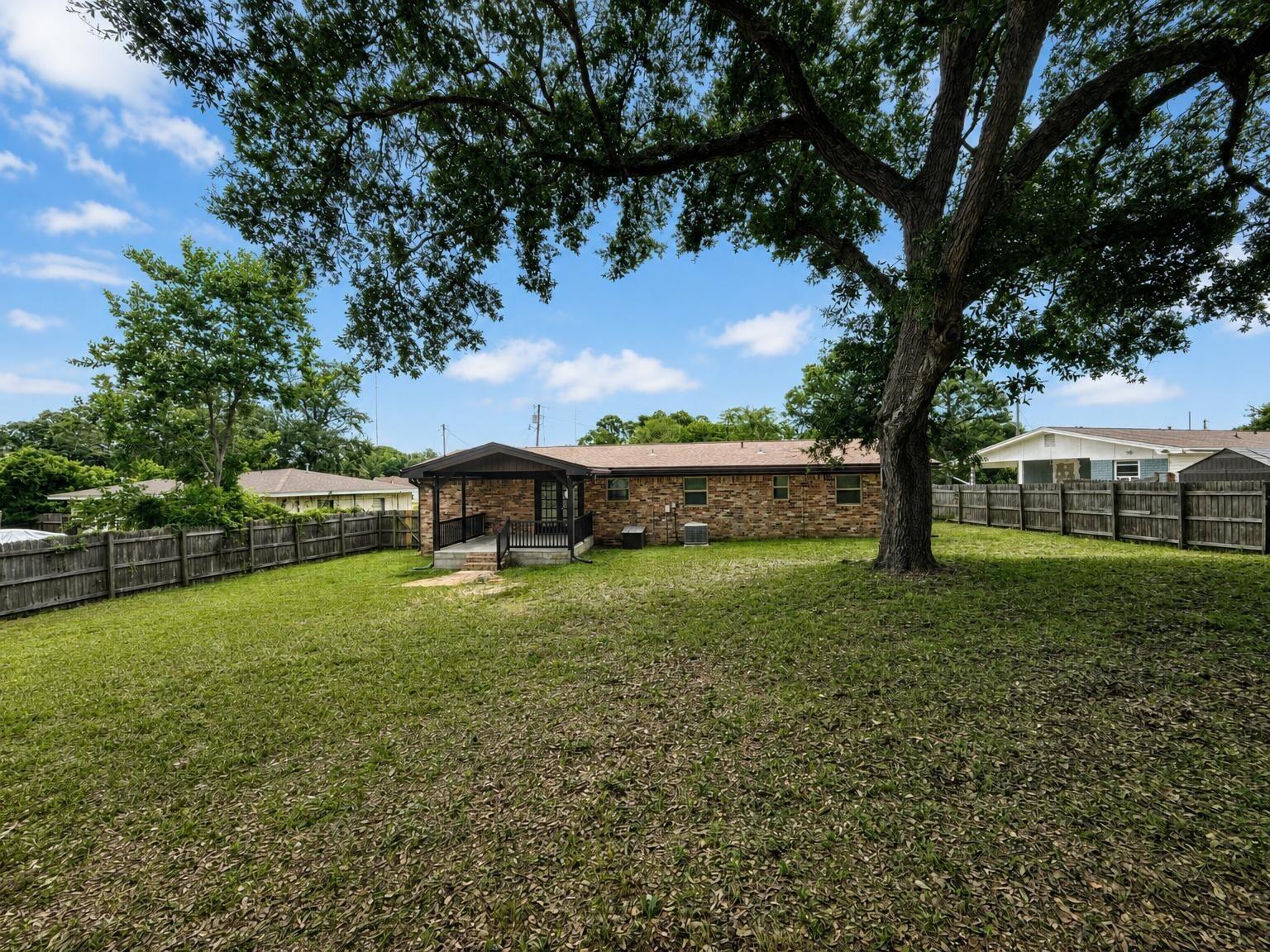 OAKLAND HEIGHTS - Residential Lease