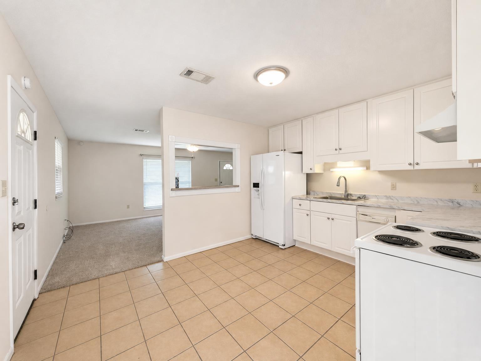 OAKLAND HEIGHTS - Residential Lease